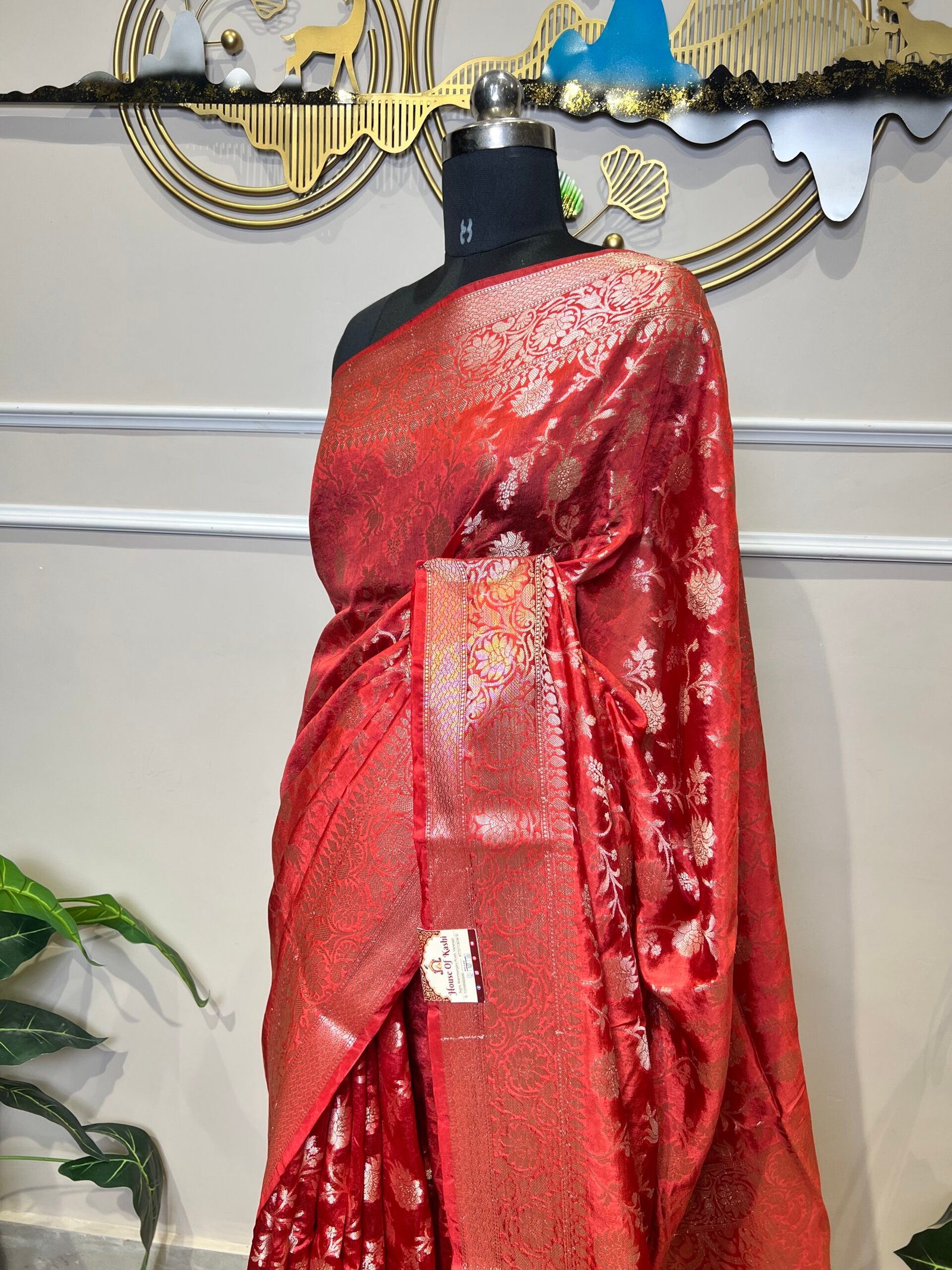 Red Viscose Banarasi Saree with Silver Zari Floral Weaving & Rich Woven Border - Image 4
