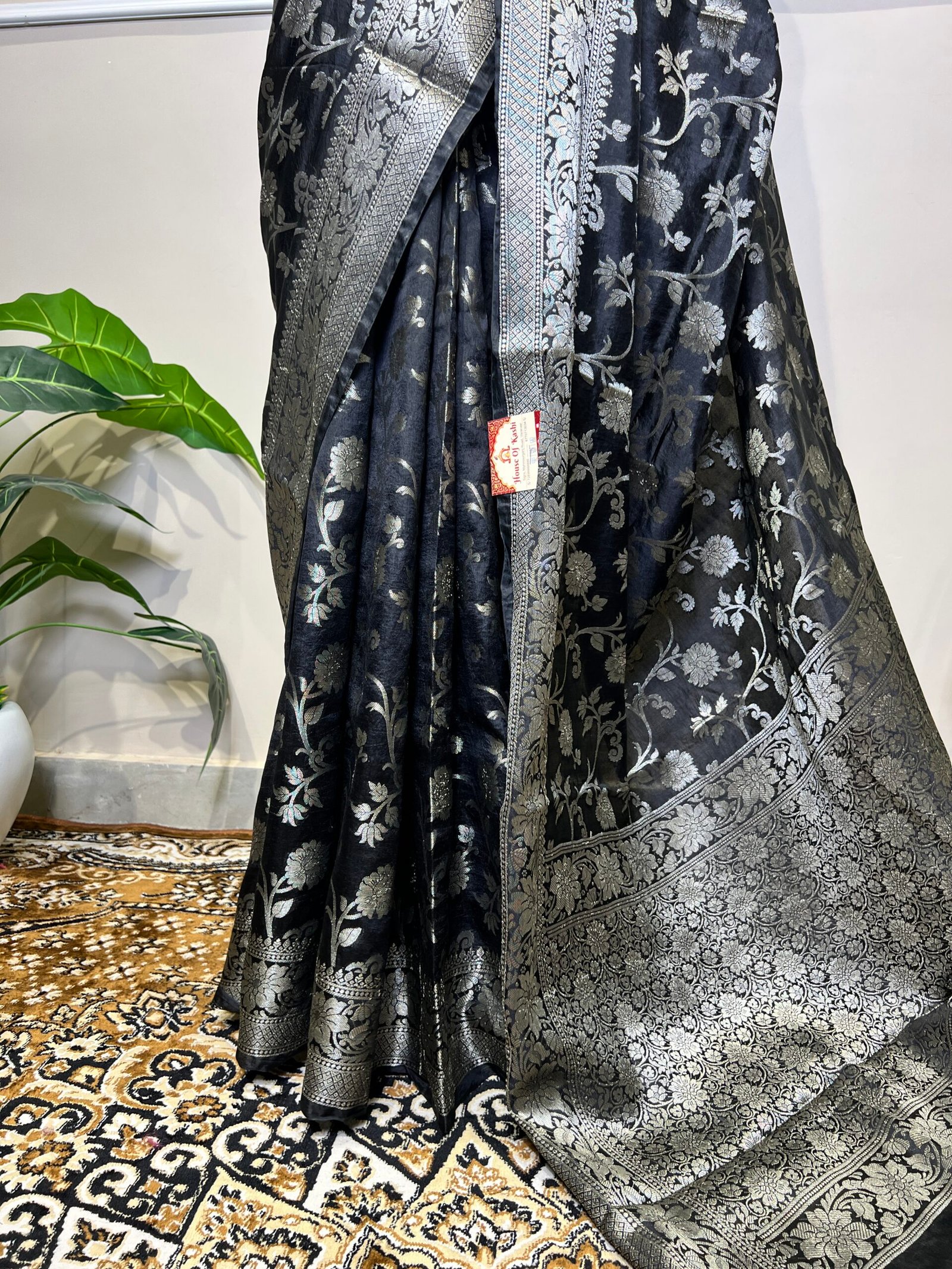Black Viscose Banarasi Saree with Silver Zari Floral Weaving - Image 6