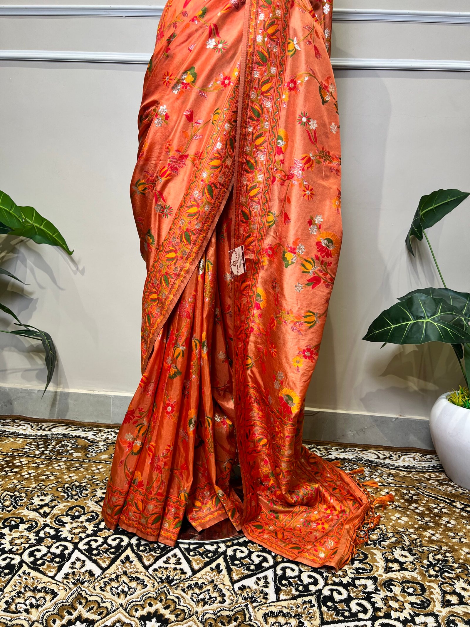 Peach Mina Jaal Saree with Multicolor Floral Woven Border & Rich Designer Pallu - Image 4