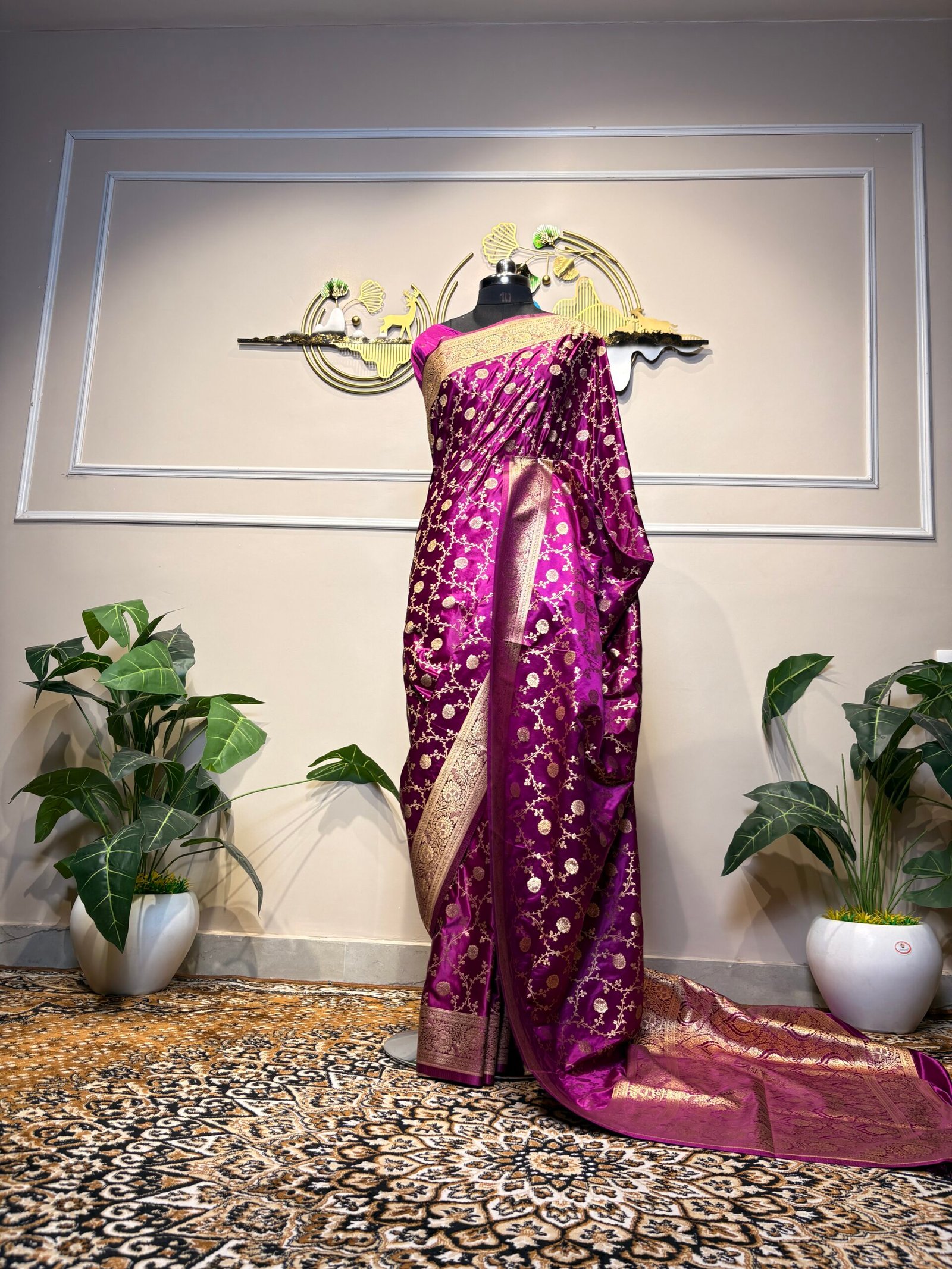 Royal Magenta Banarasi Katan Silk Saree with Gold Zari Floral Jaal - Image 2