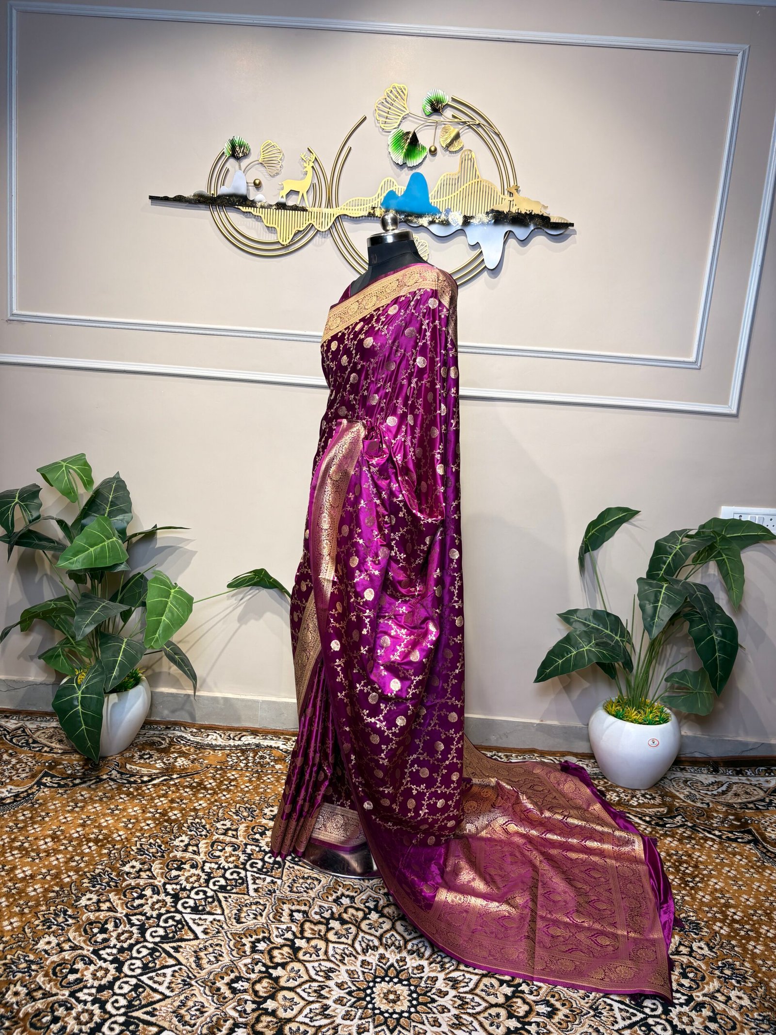 Royal Magenta Banarasi Katan Silk Saree with Gold Zari Floral Jaal - Image 3