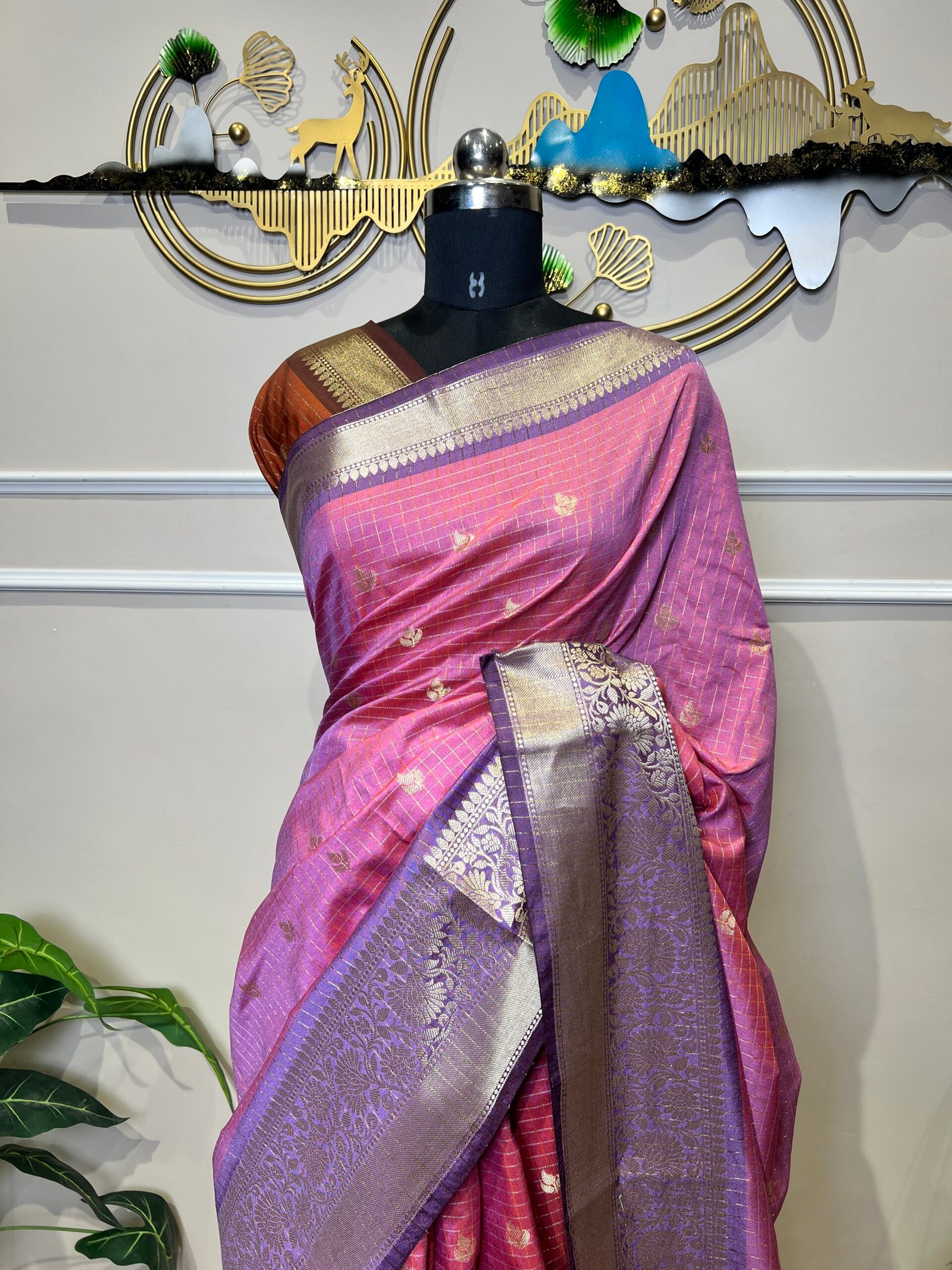 Pink & Purple Banarasi Saree with Golden Zari Checks and Rich Woven Border - Image 3