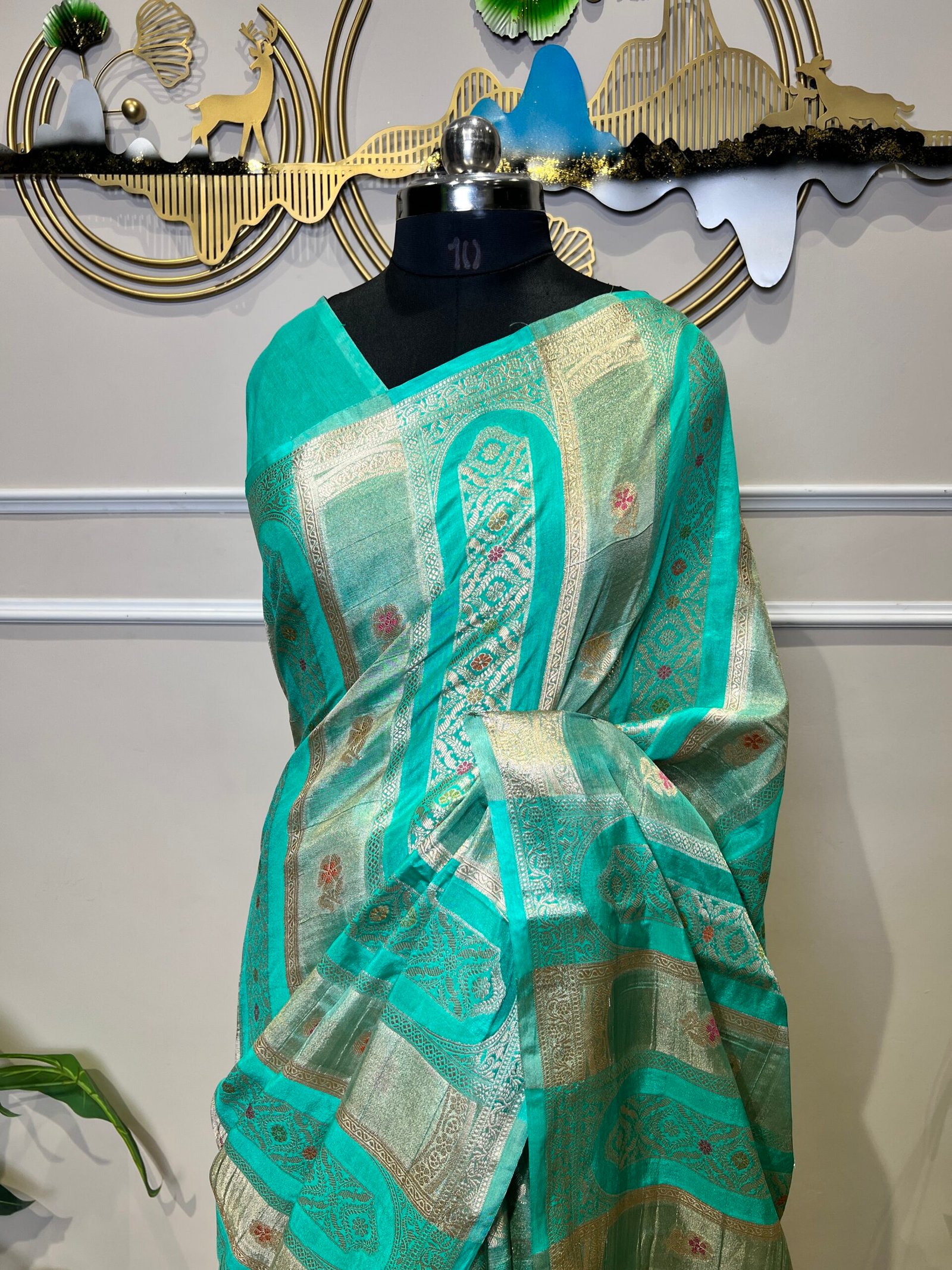 Premium Sea Green Banarasi Saree with Silver Zari Weaving - Image 4