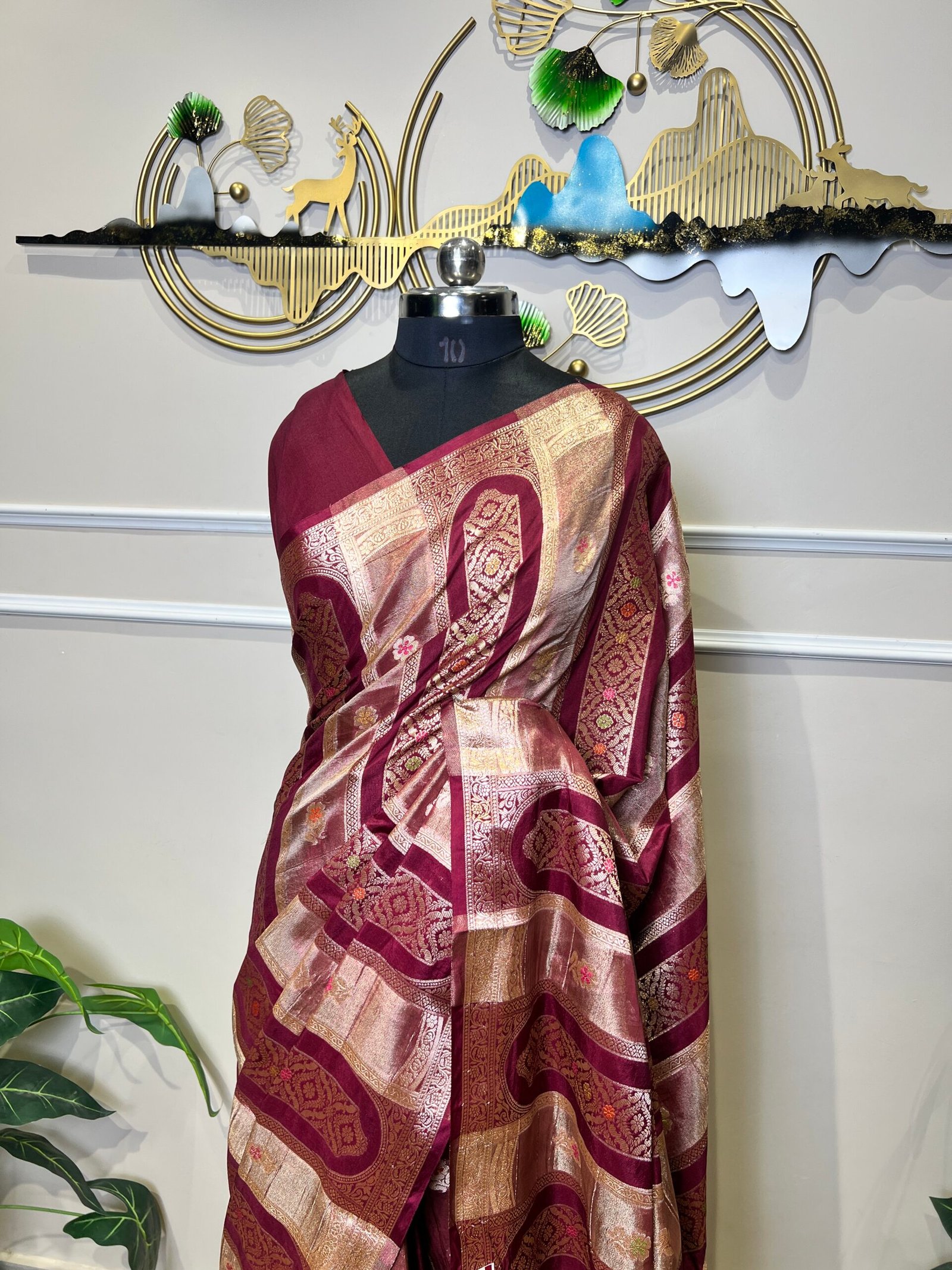 Premium Maroon Banarasi Saree with Rich Golden Zari Weaving - Image 3