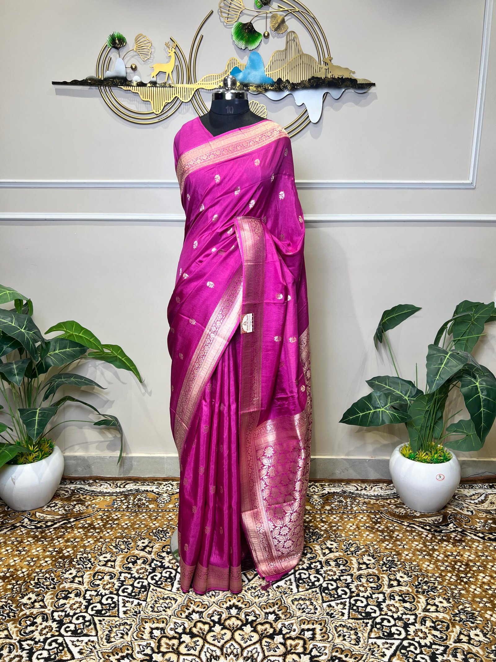 Magenta Banarasi Soft Silk Saree with Golden Zari Weaving - Image 2