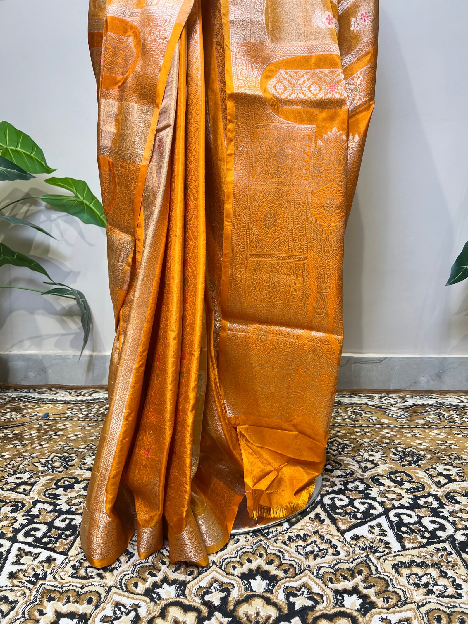 Mustard Yellow Banarasi Silk Saree with Rich Golden Zari Weaving - Image 4