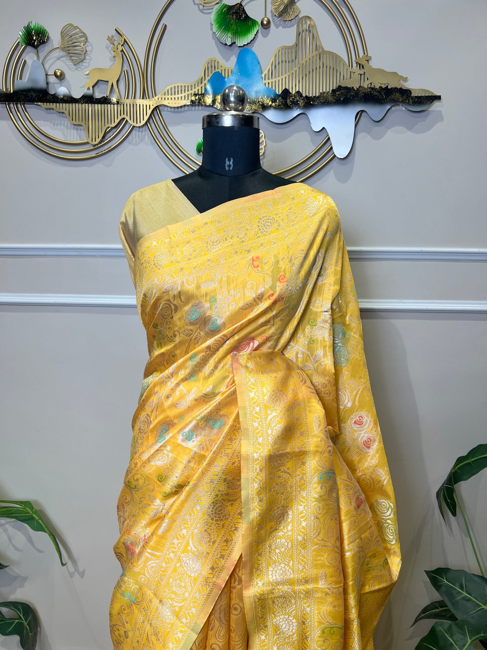 Yellow Banarasi Saree with Multicolor Floral Zari Weaving & Rich Woven Border - Image 4