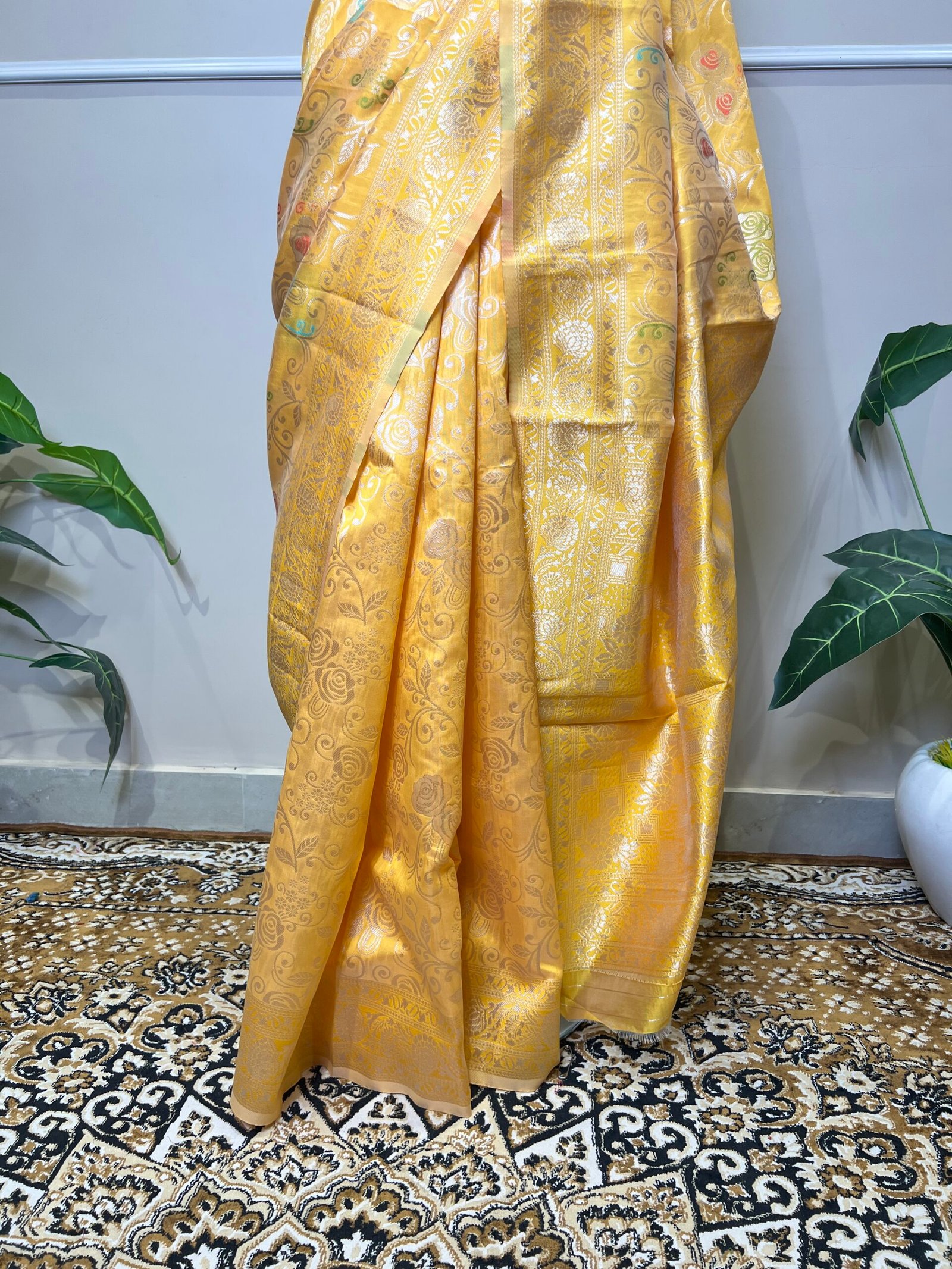 Yellow Banarasi Saree with Multicolor Floral Zari Weaving & Rich Woven Border - Image 3