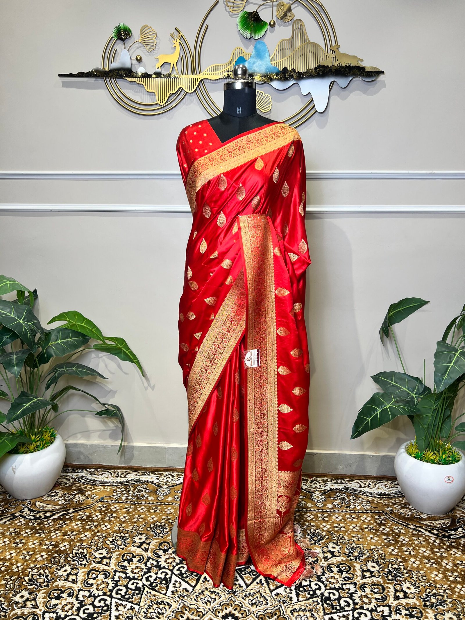 Classic Red Siroski Mushroo Banarasi Saree with Golden Zari Buta & Rich Woven Border - Image 2