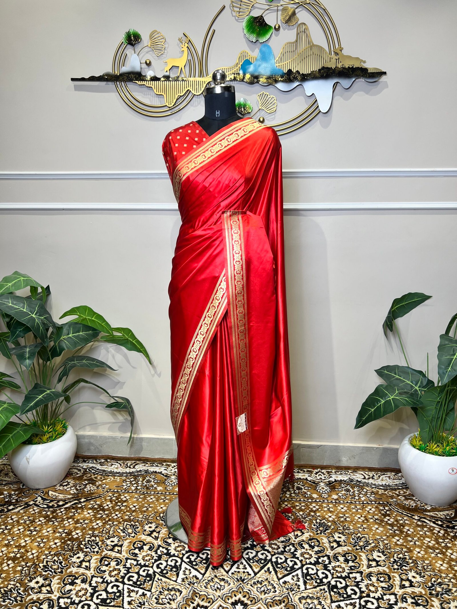 Royal Red Banarasi Silk Saree with Golden Zari Border & Designer Pallu - Image 2