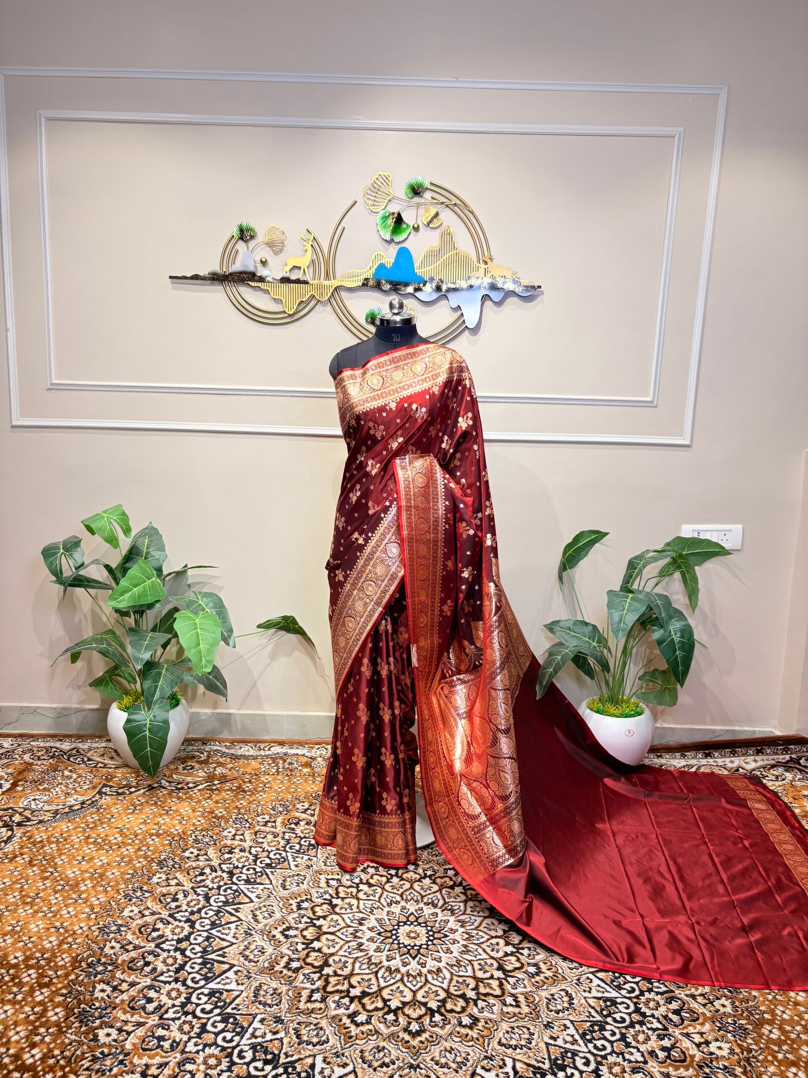 Royal Maroon Gold Zari Banarasi Saree - Image 2