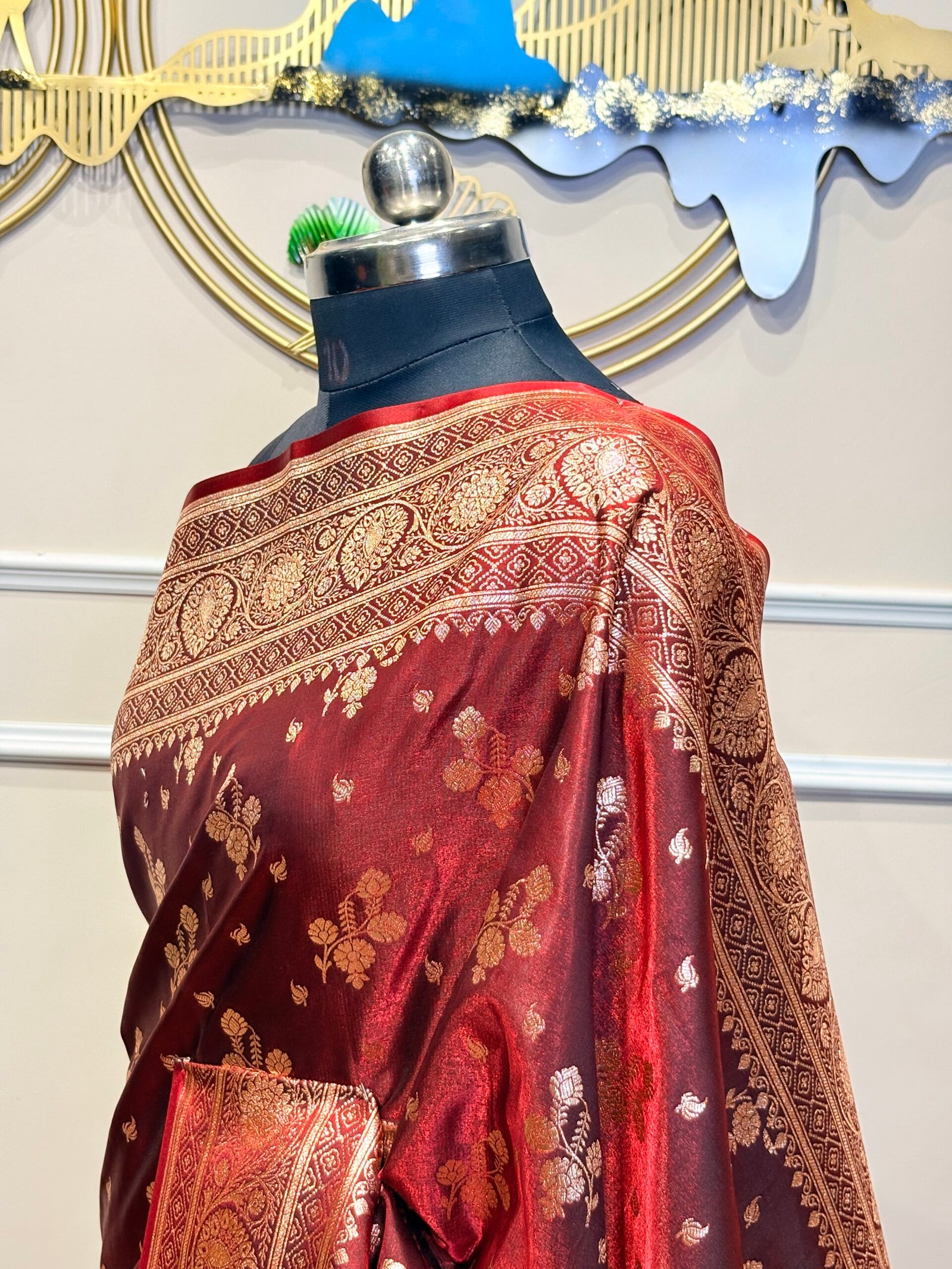 Royal Maroon Gold Zari Banarasi Saree - Image 6