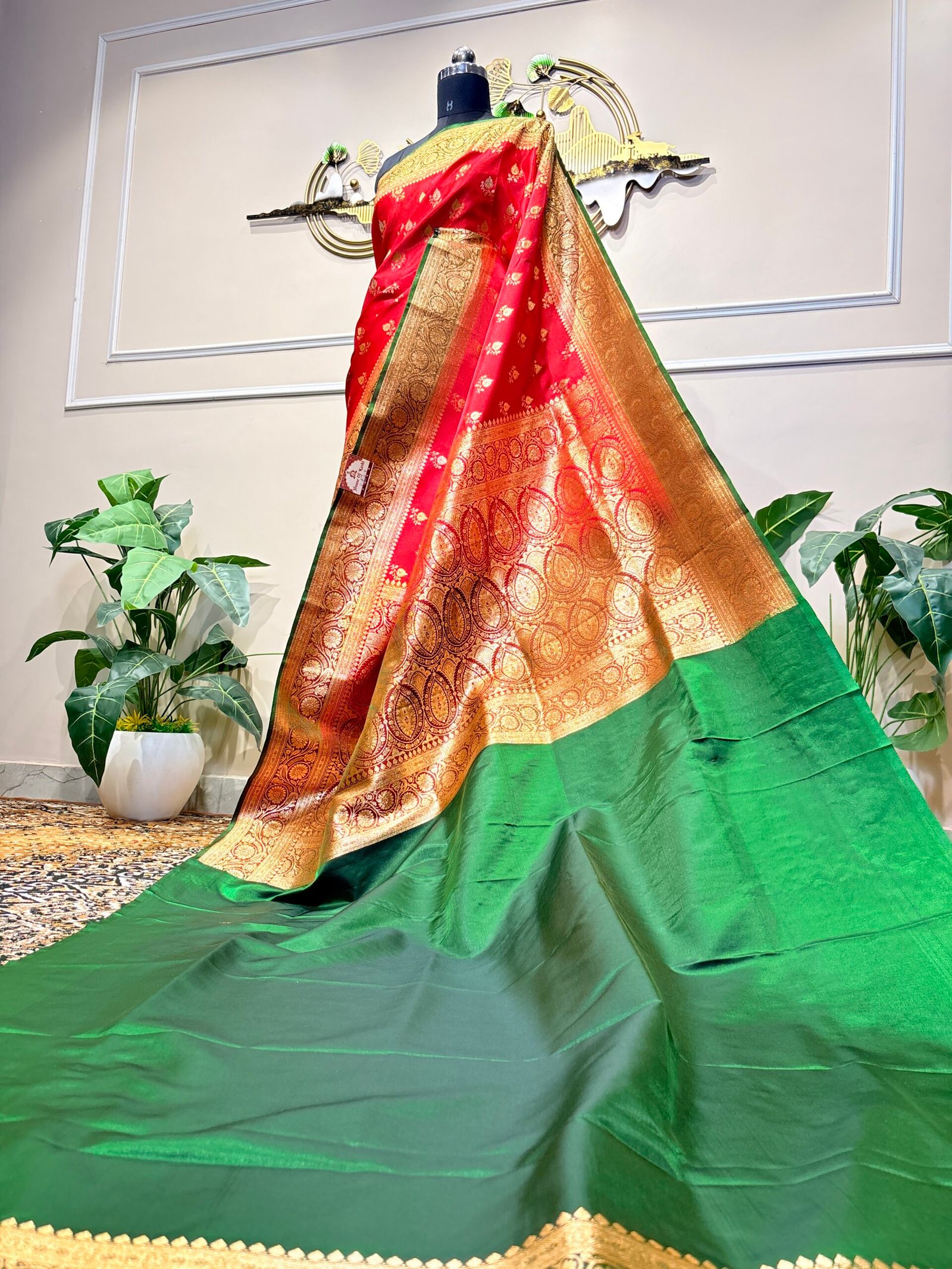 Sindoor Red Banarasi Silk Saree - Image 3