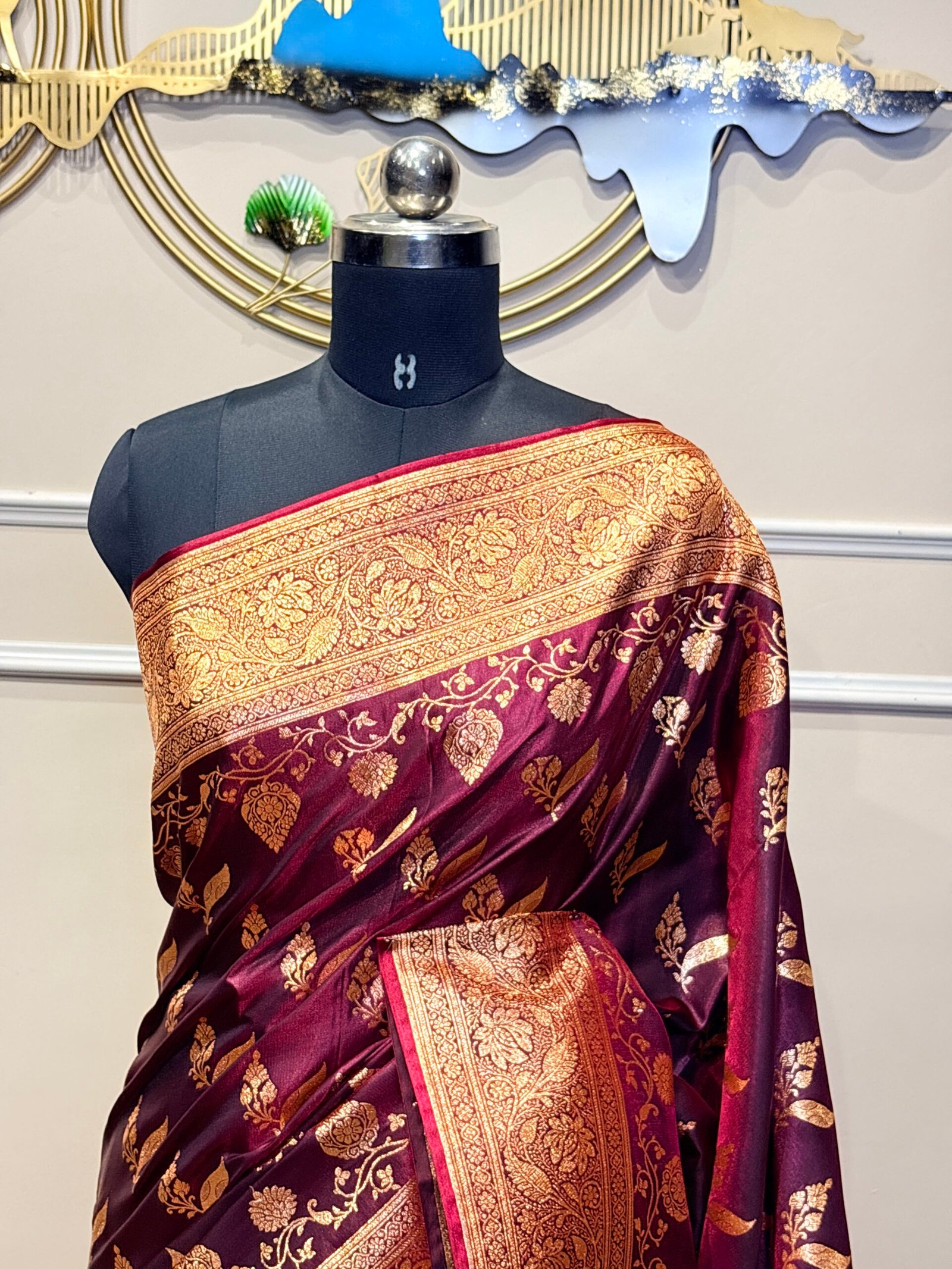 Royal Wine Purple Banarasi Silk Saree - Image 4