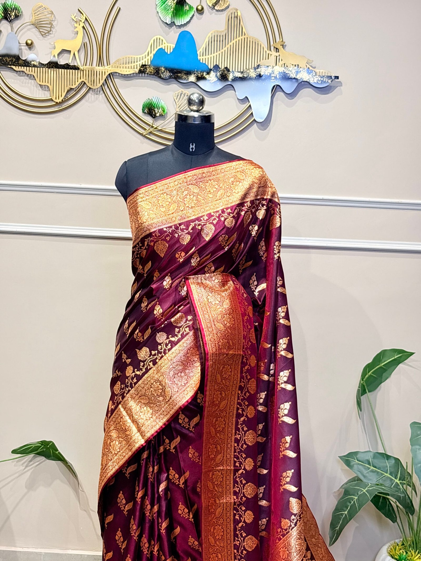Royal Wine Purple Banarasi Silk Saree - Image 5