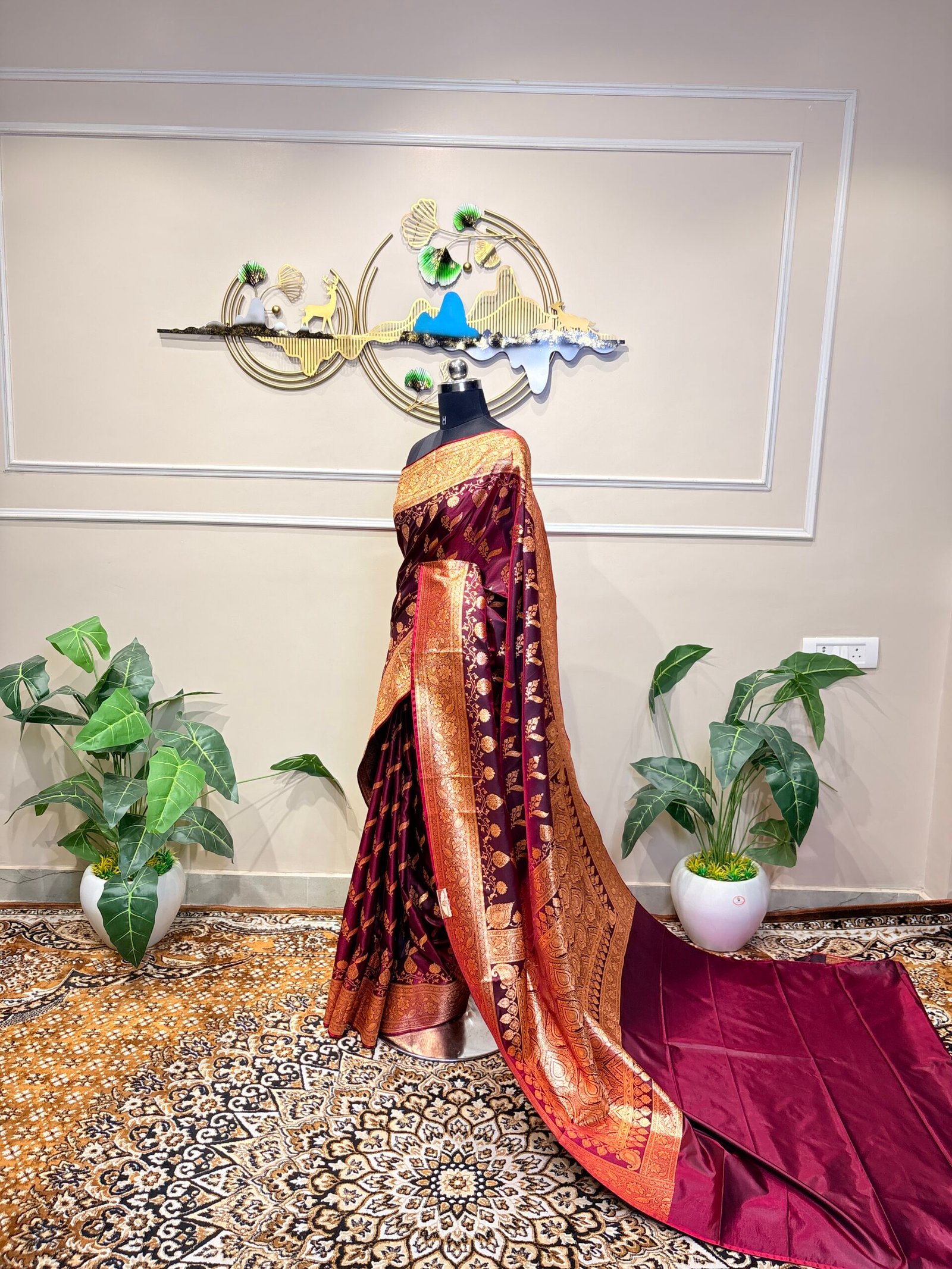 Royal Wine Purple Banarasi Silk Saree - Image 3