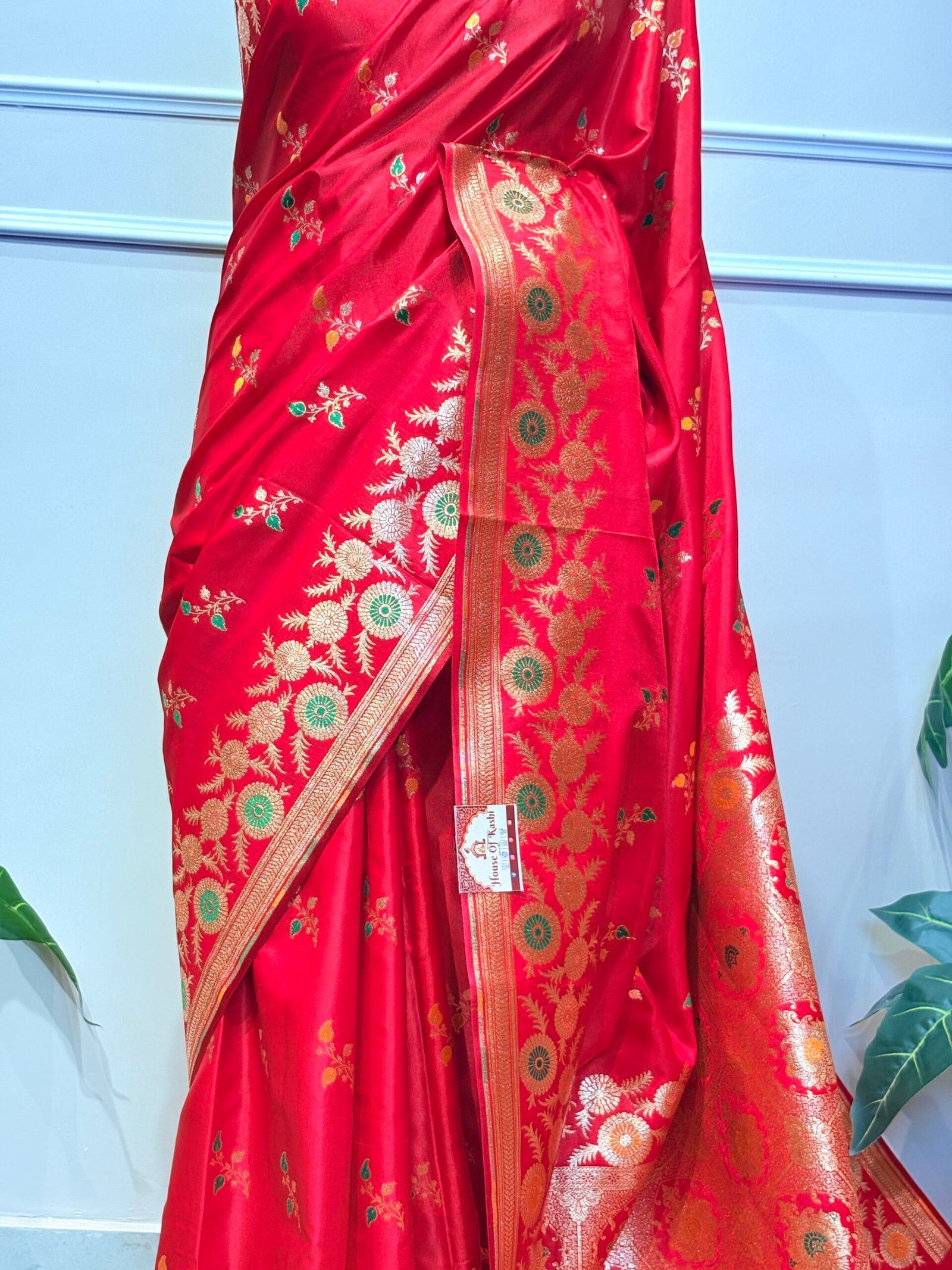 Crimson Meenakari Banarasi Silk Saree - Image 4