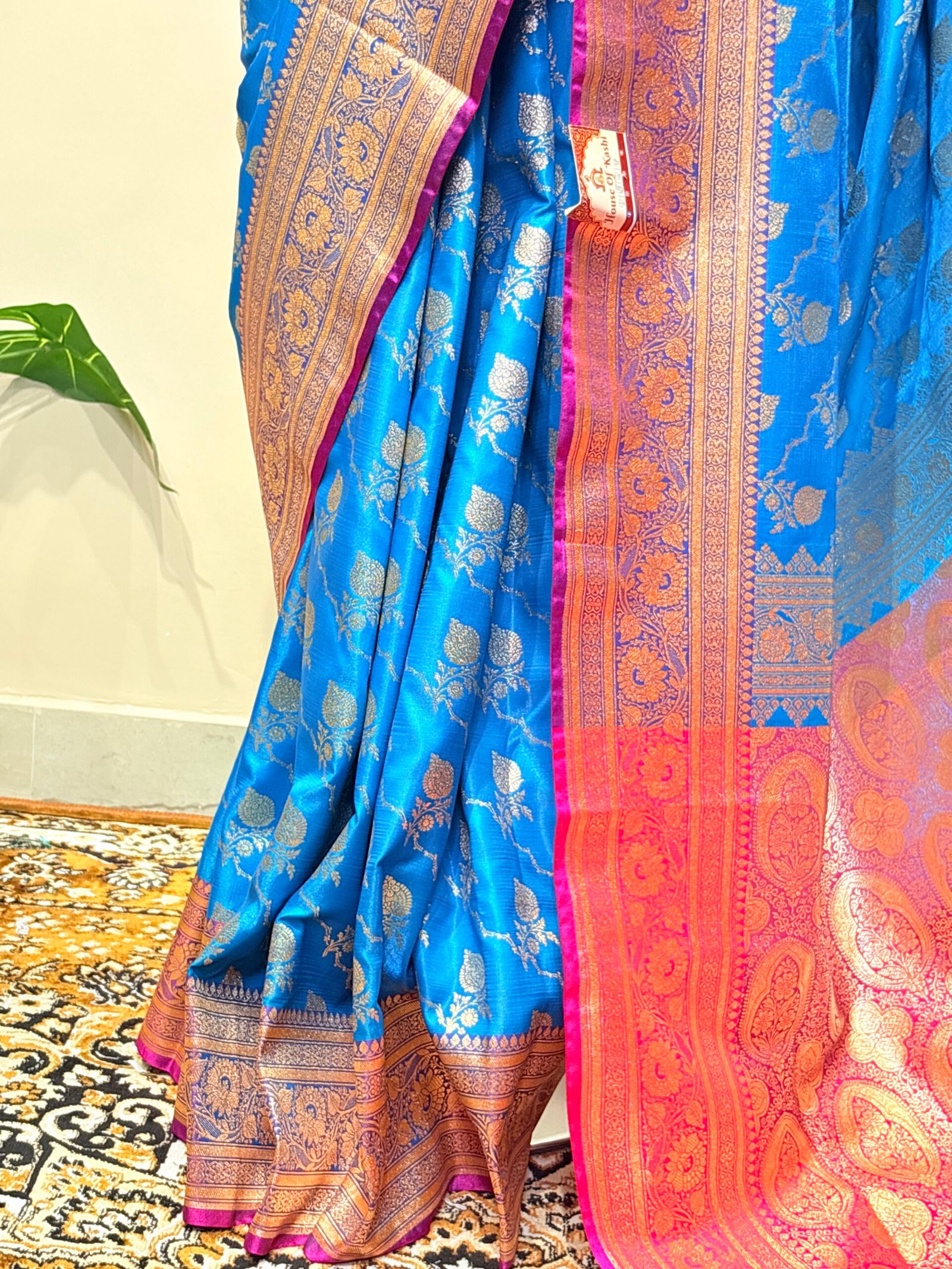 Royal Azure Blue & Magenta Banarasi Saree - Image 5