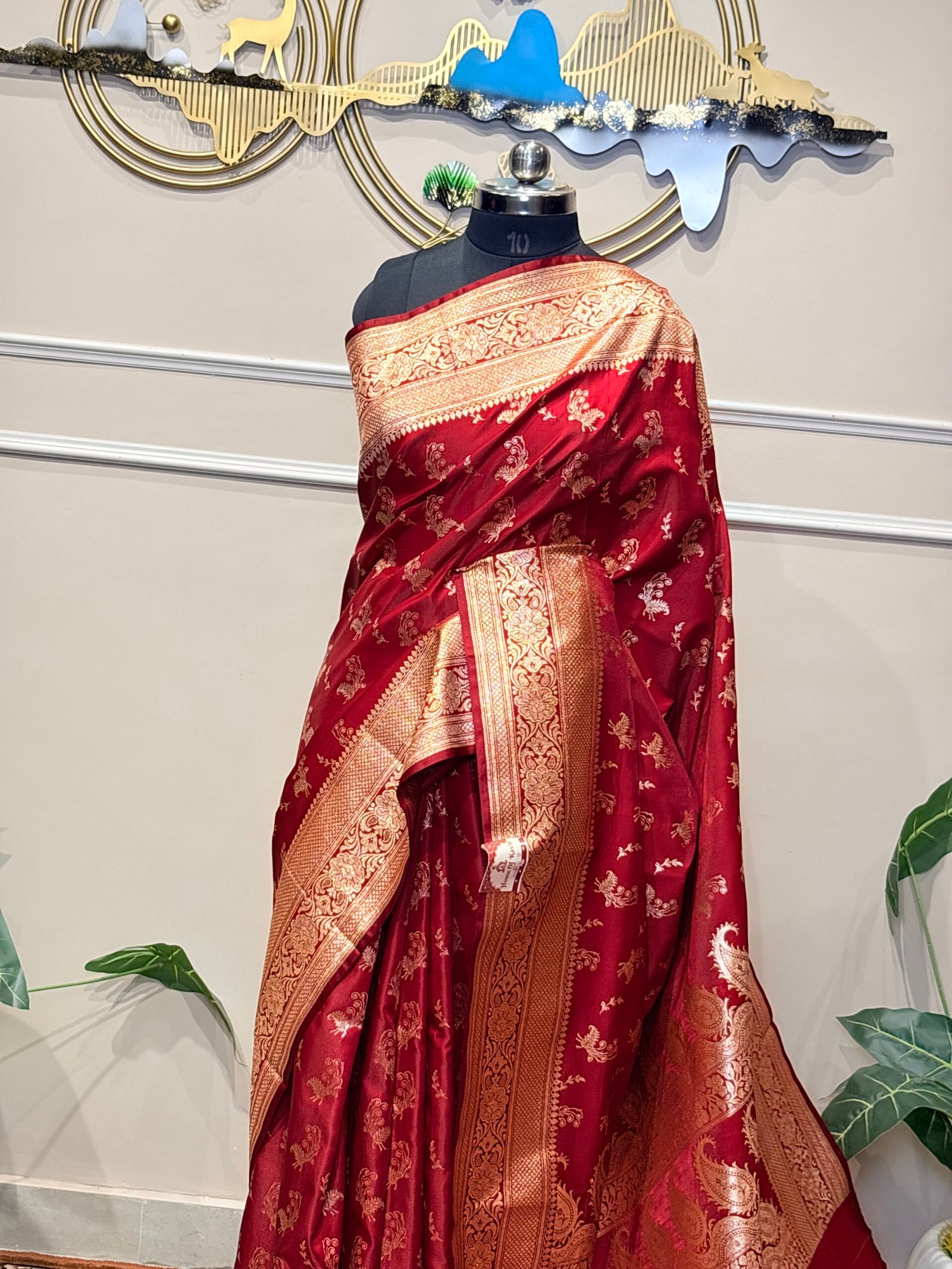 Royal Wine Red Banarasi Silk Saree - Image 4