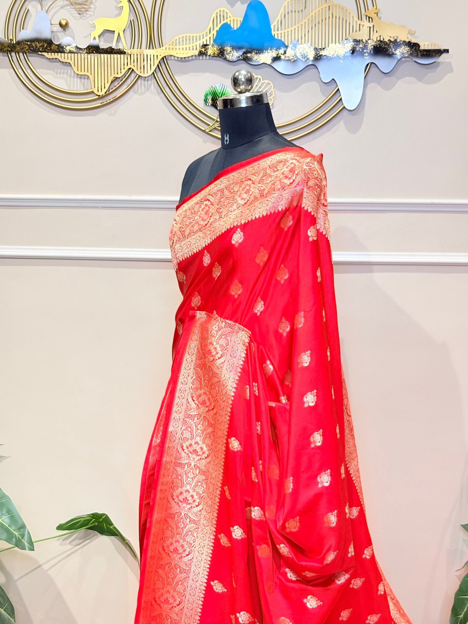 Red Banarasi Silk Saree with Rich Gold Zari Weaving - Image 4