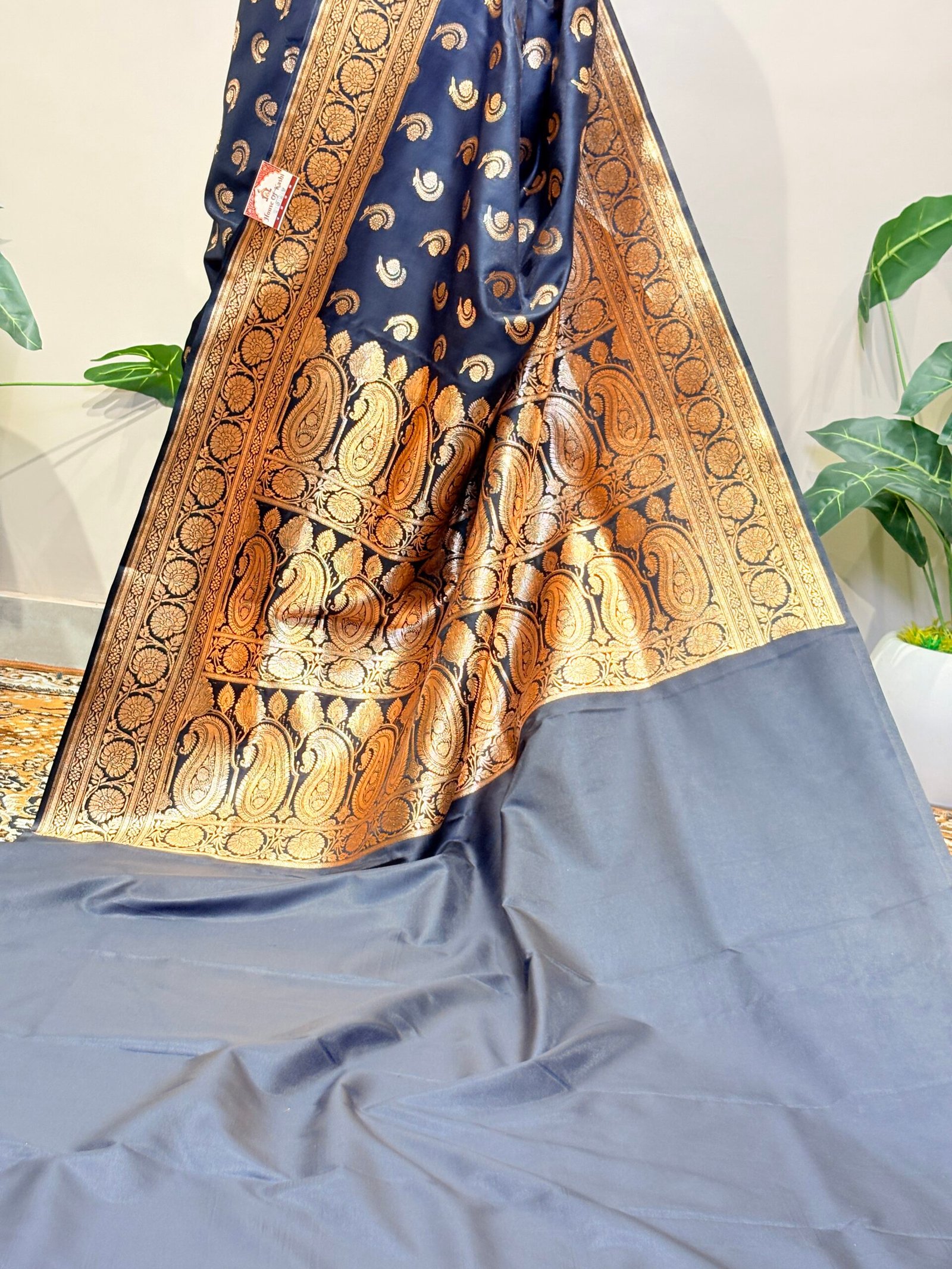 Deep Maroon Banarasi Katan Silk Saree with Antique Gold Zari Paisley Weaving - Image 7