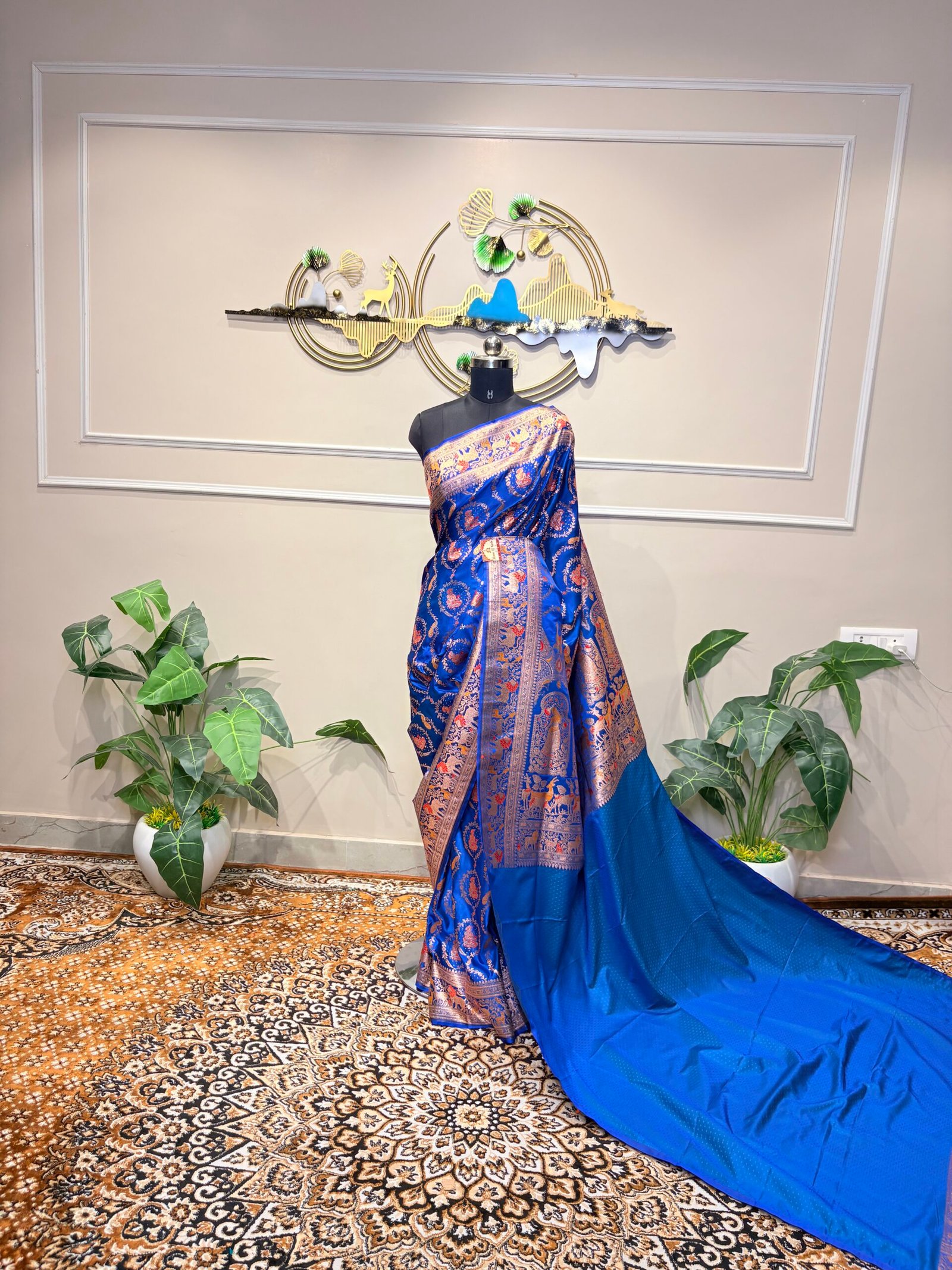 Banarasi Katan Silk Meenakari Saree with Silver Zari & Shikargah Weaving - Image 2
