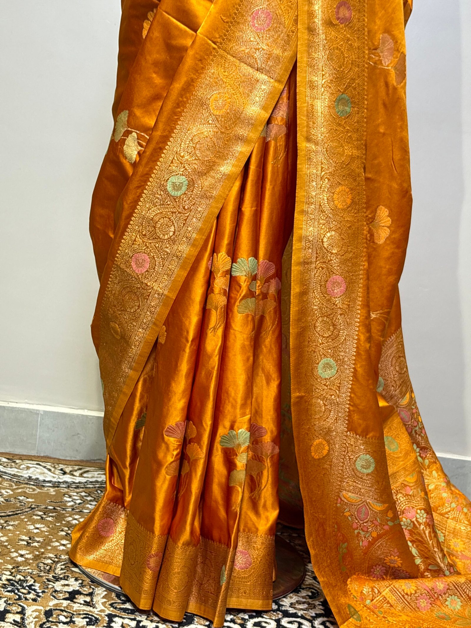 Mushroo Satin Banarasi Saree – Antique Golden Mustard - Image 4