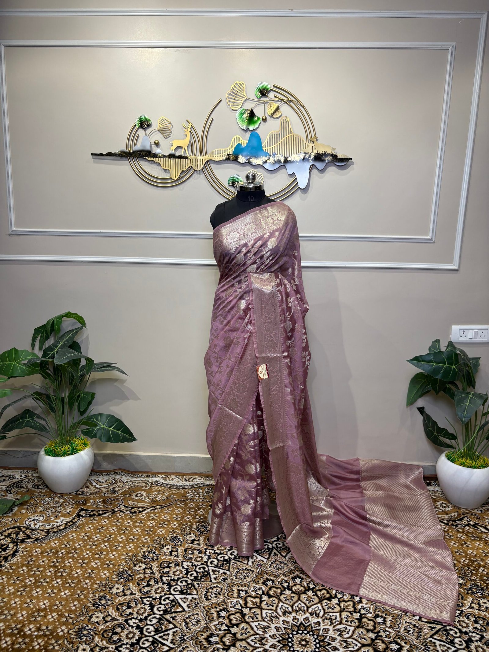 Mauve Banarasi Viscose Silk Saree - Image 2