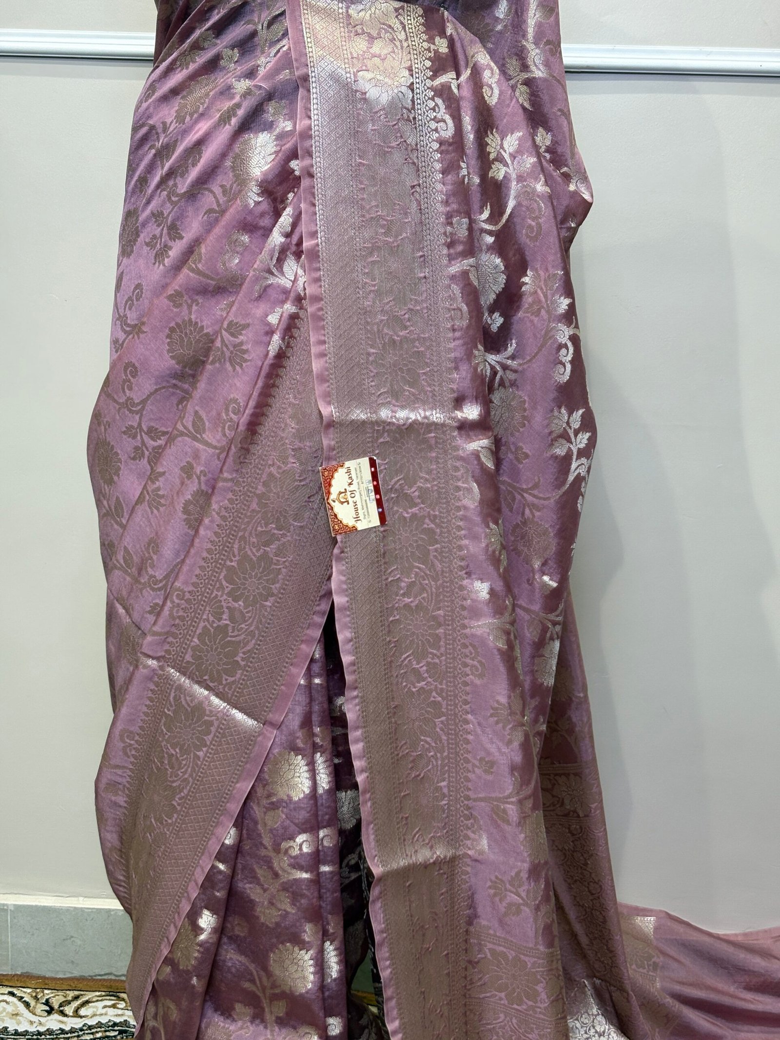 Mauve Banarasi Viscose Silk Saree - Image 6