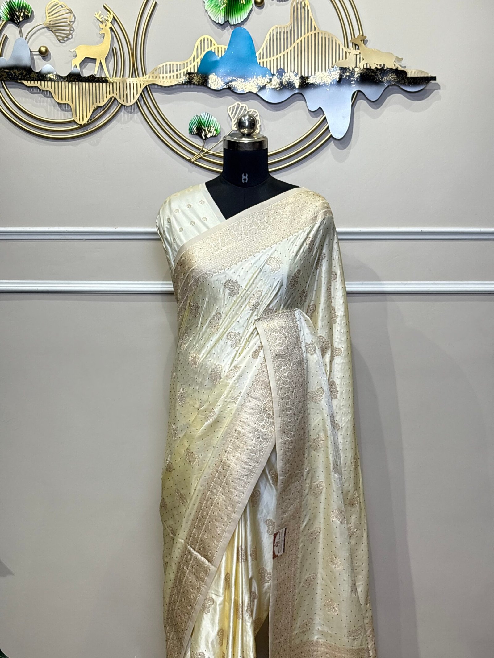 Ivory Siroski Mushroo Satin Saree with Golden Zari Woven Border - Image 3