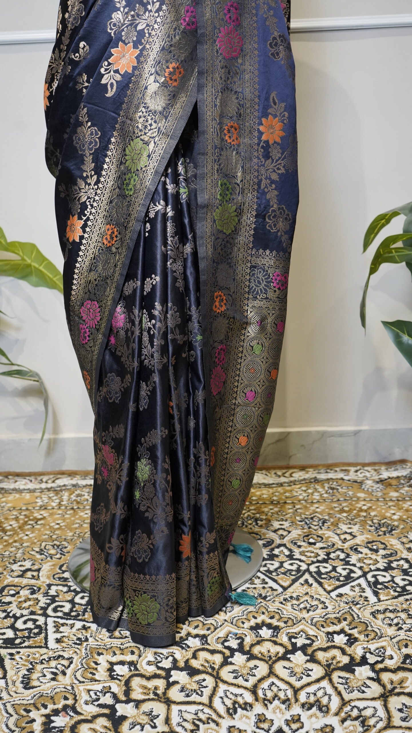 Black Banarasi Saree with Multicolor Floral Zari Weaving - Image 6