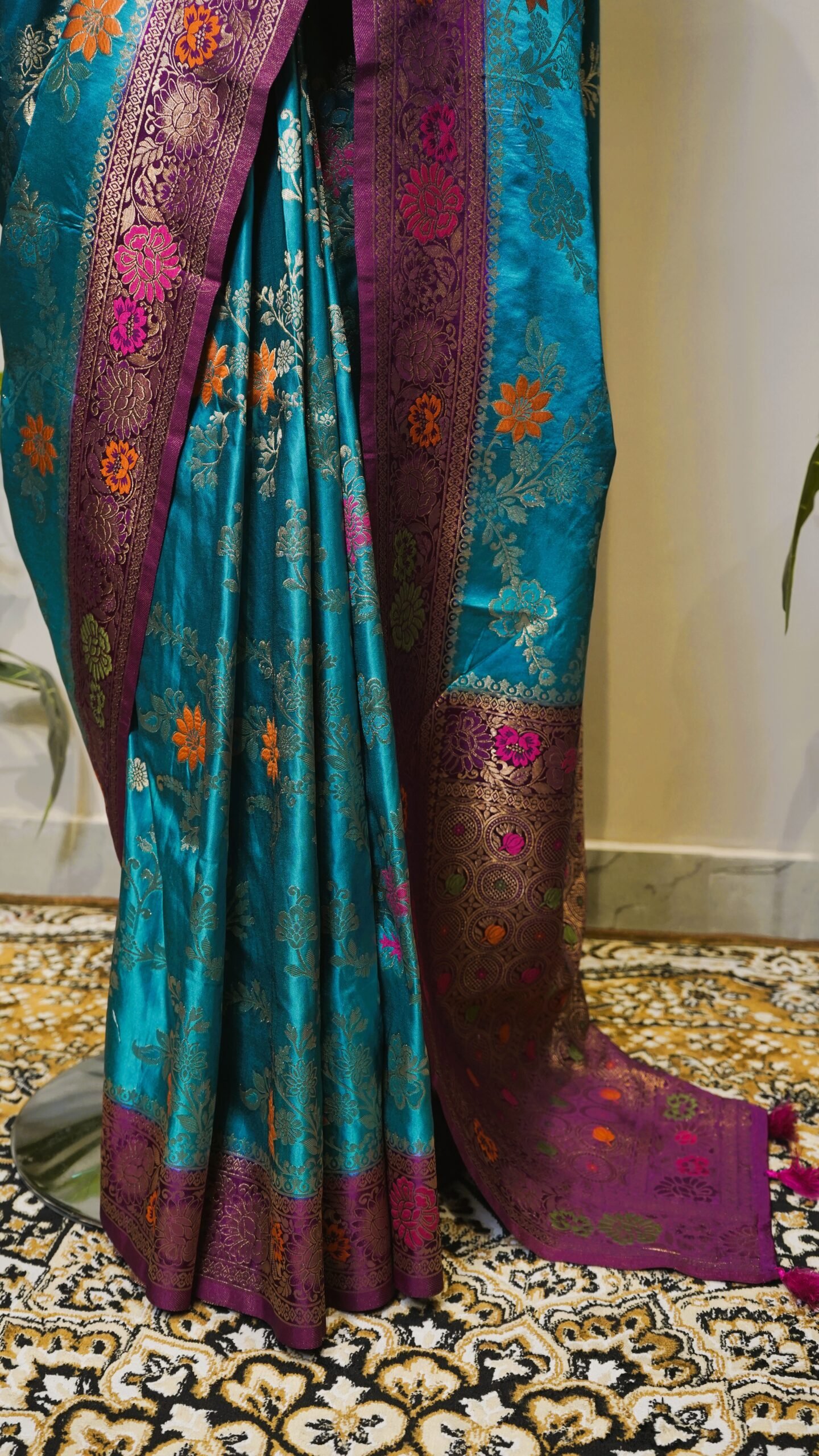 Turquoise Banarasi Saree with Floral Zari Weaving & Contrast Purple Border - Image 4