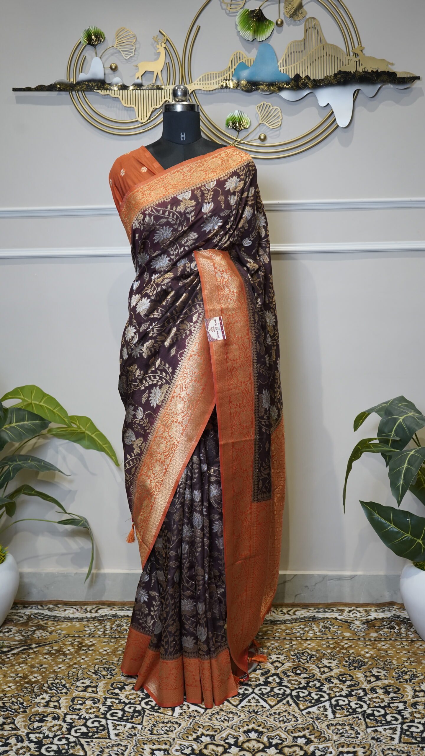 Coffee Brown & Peach Banarasi Saree with Silver Zari Floral Weaving - Image 2