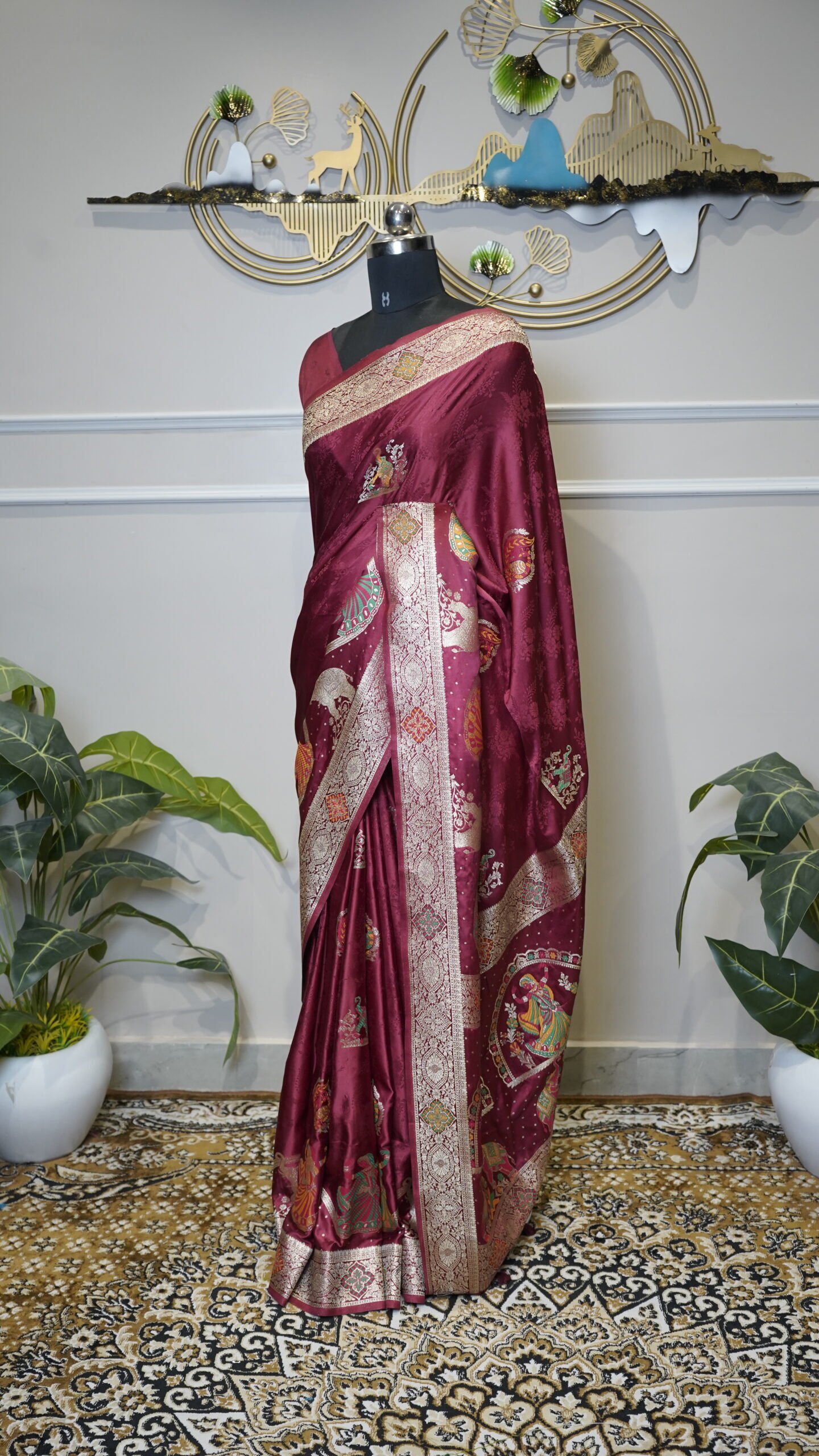 Dark Red Banarasi Saree with Golden Zari Weaving & Traditional Woven Border - Image 5