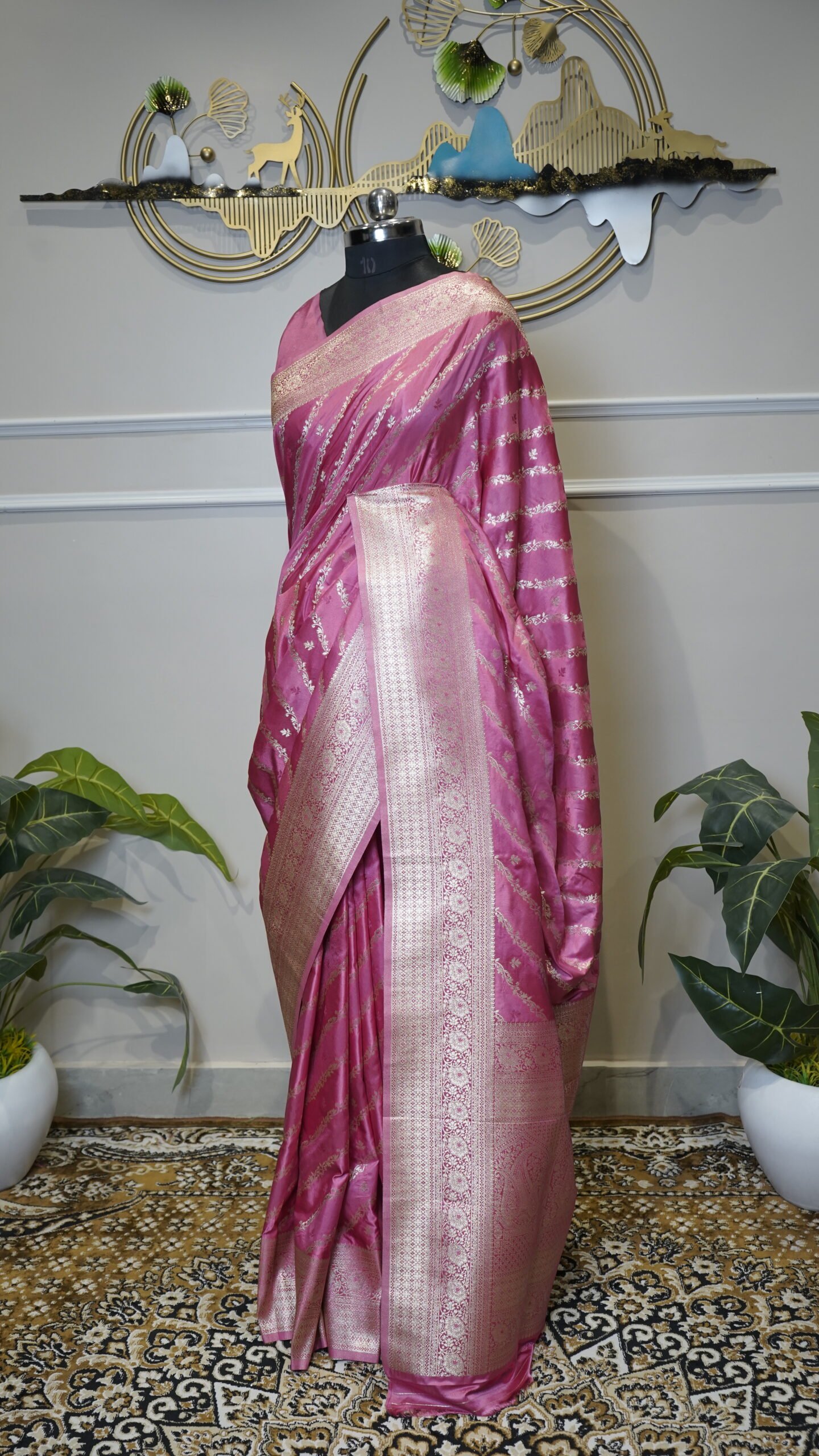 Pink Banarasi Saree with Golden Zari Woven Border - Image 5