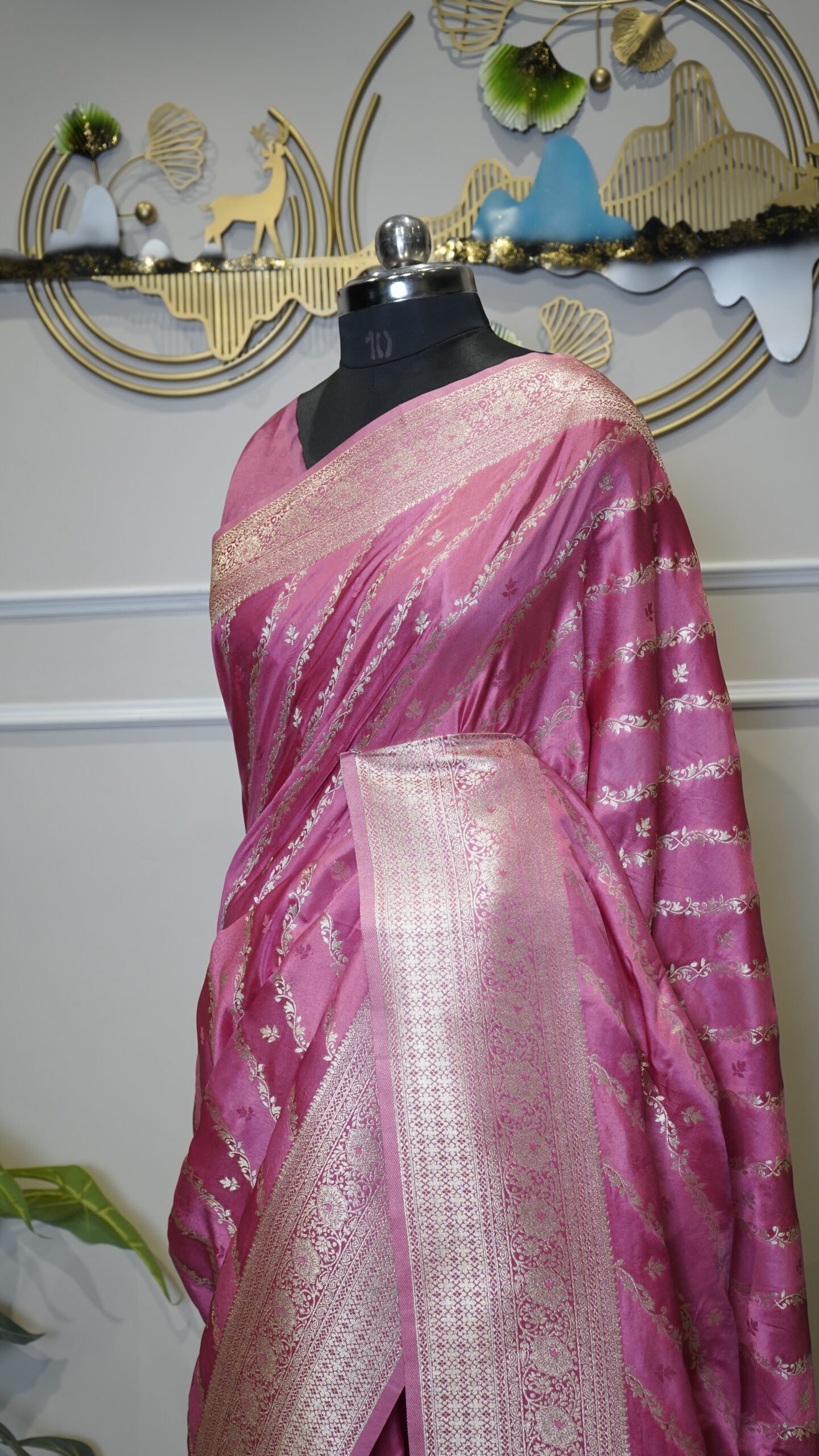Pink Banarasi Saree with Golden Zari Woven Border - Image 6