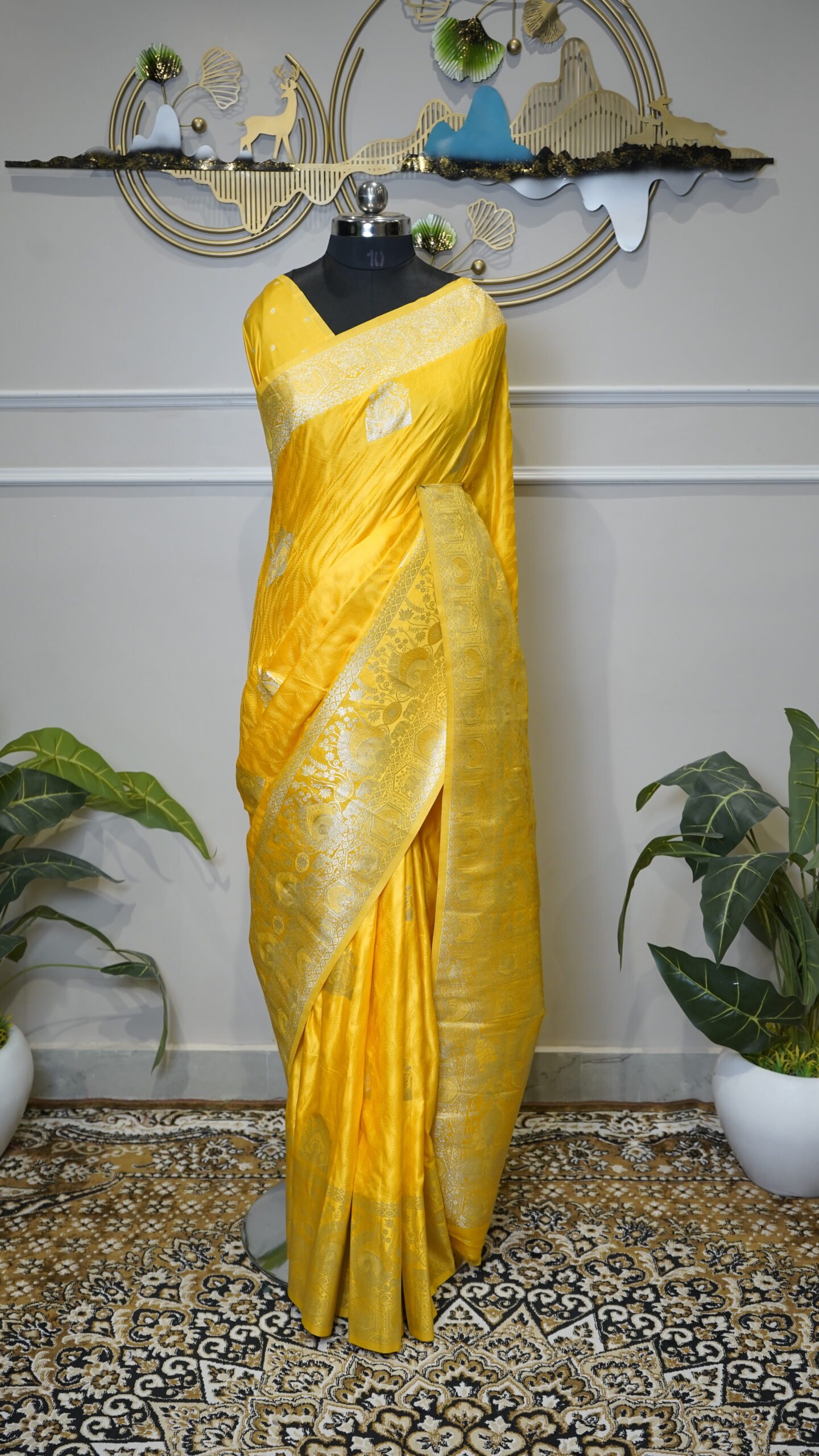 Yellow Banarasi Saree with Golden Zari Weaving & Rich Traditional Border - Image 2