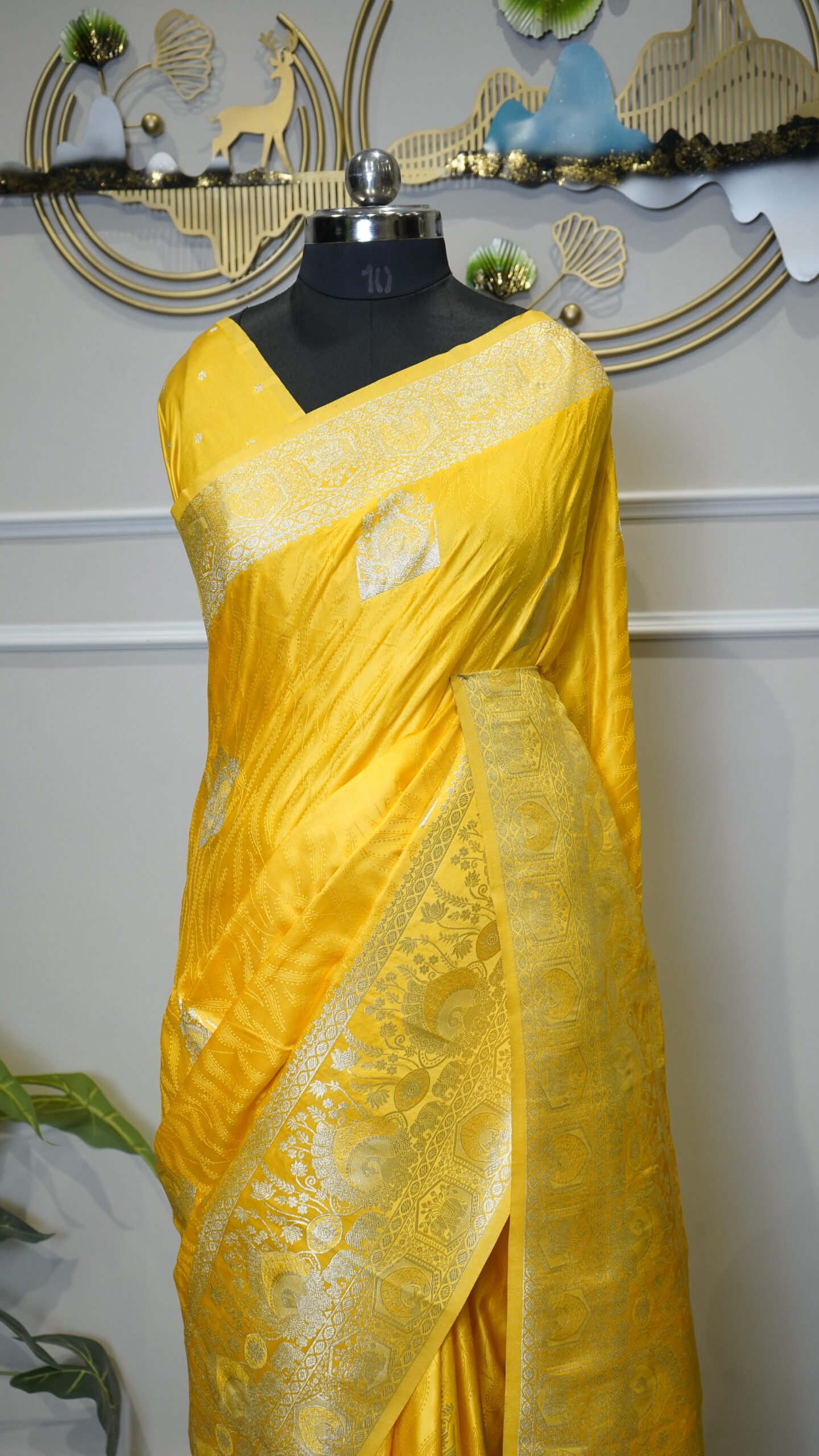 Yellow Banarasi Saree with Golden Zari Weaving & Rich Traditional Border - Image 3