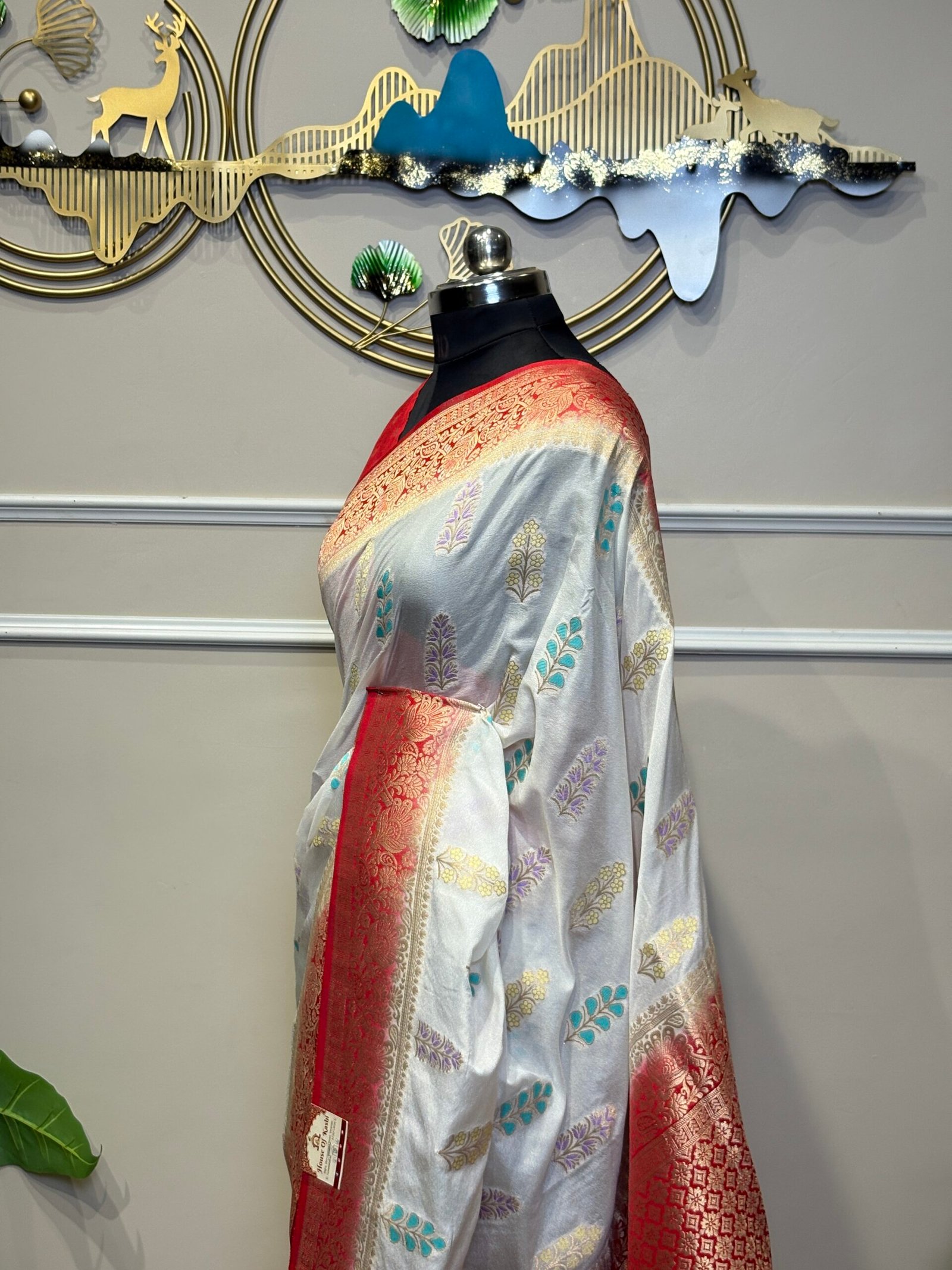 Ivory White Banarasi Silk Saree with Crimson Red Zari Border - Image 5