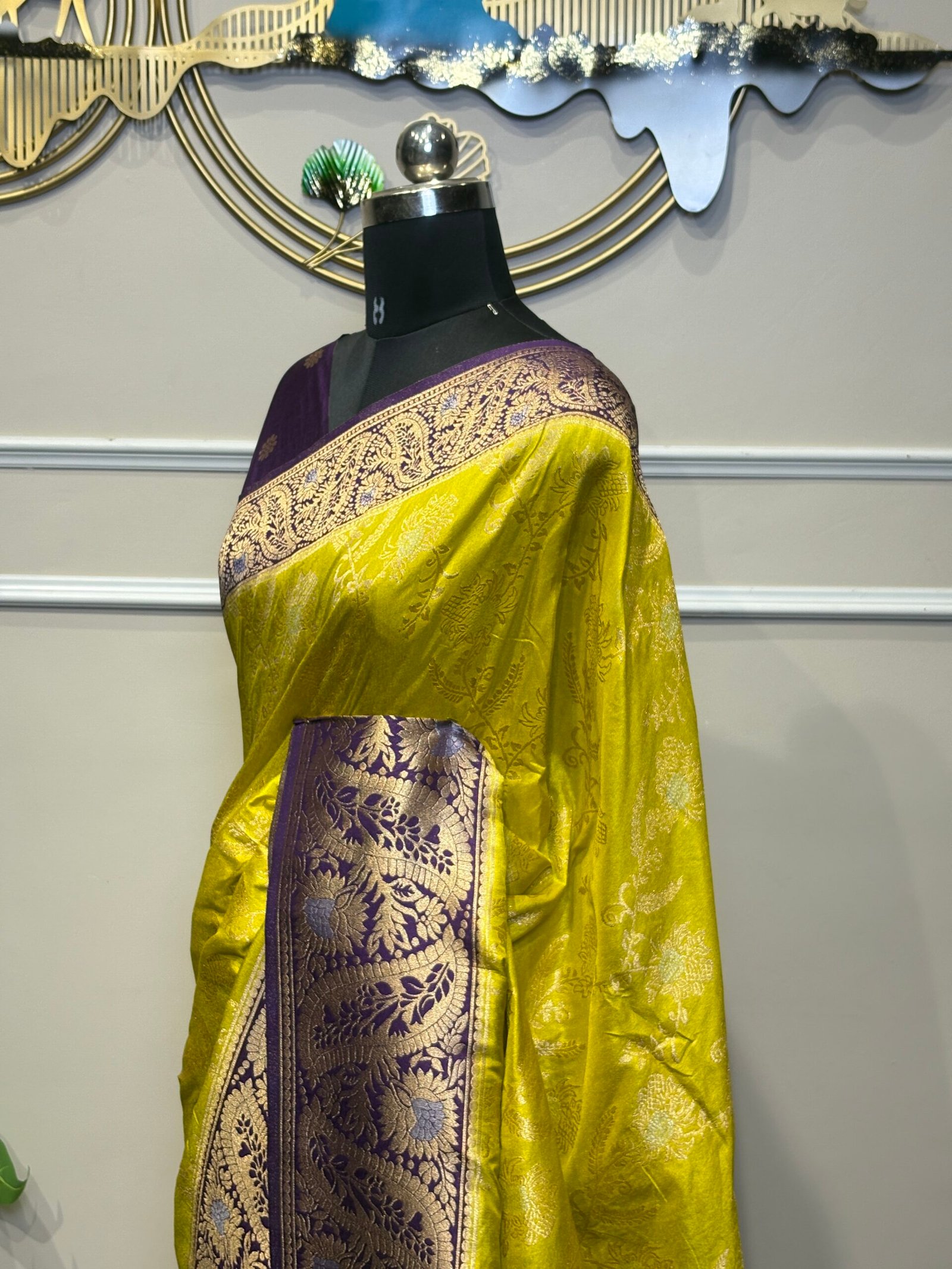 Lime Green & Royal Purple Dual Tone Saree with Silver Zari Woven Border - Image 5