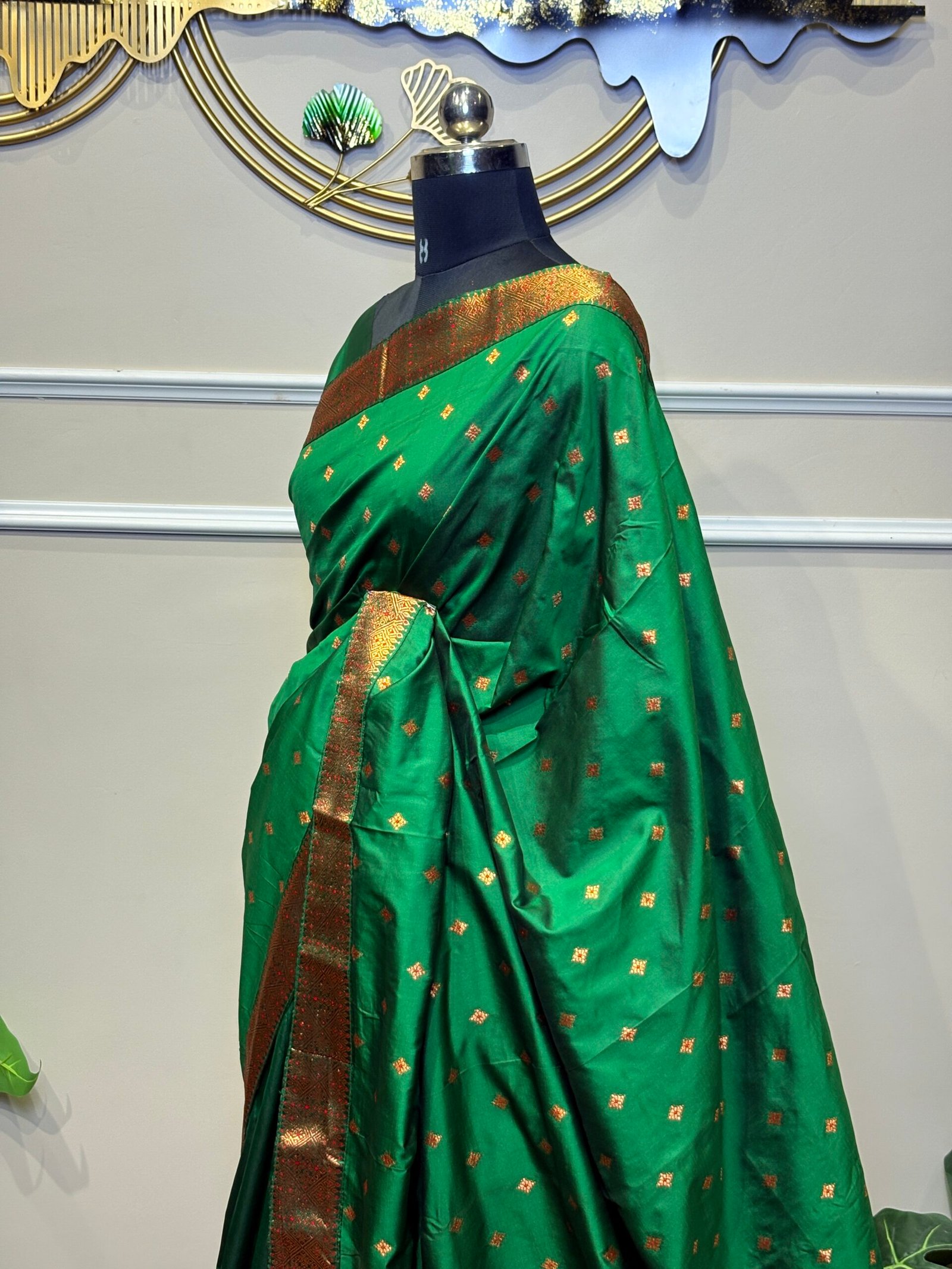 Emerald Green Banarasi Silk Saree with Zari Buti - Image 2