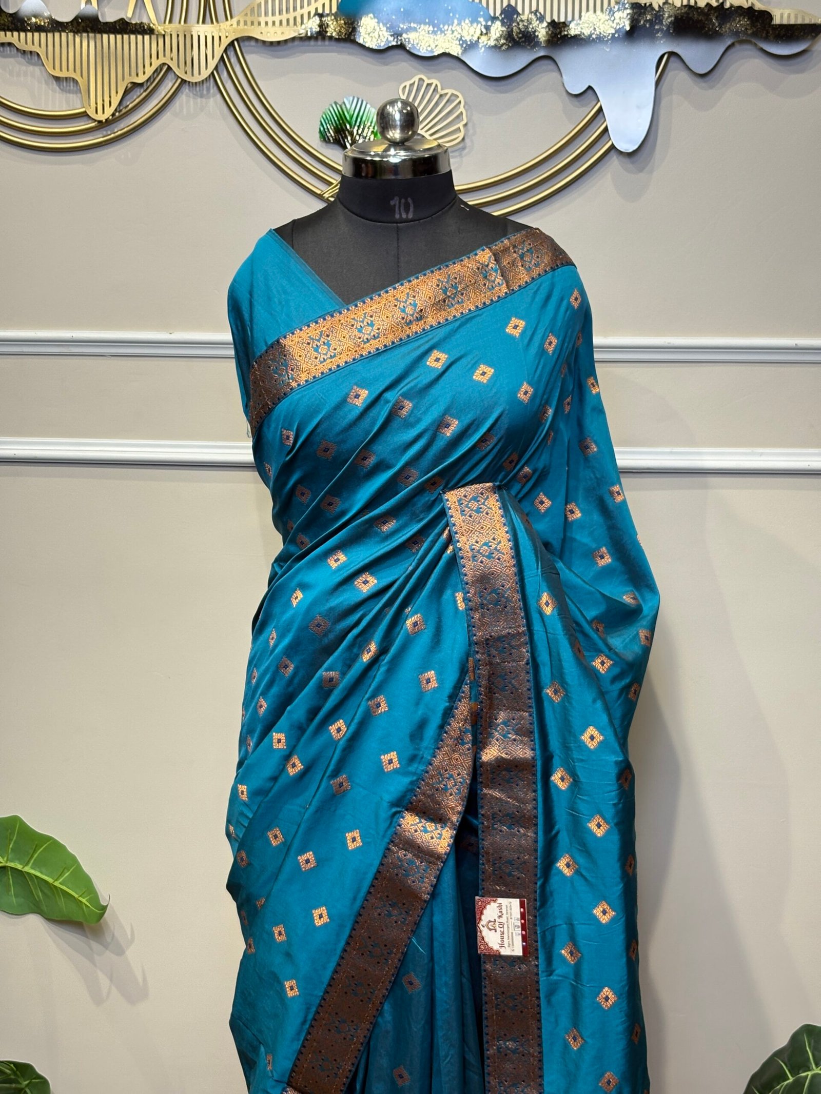 Teal Blue Banarasi Silk Saree with Zari Buti - Image 3