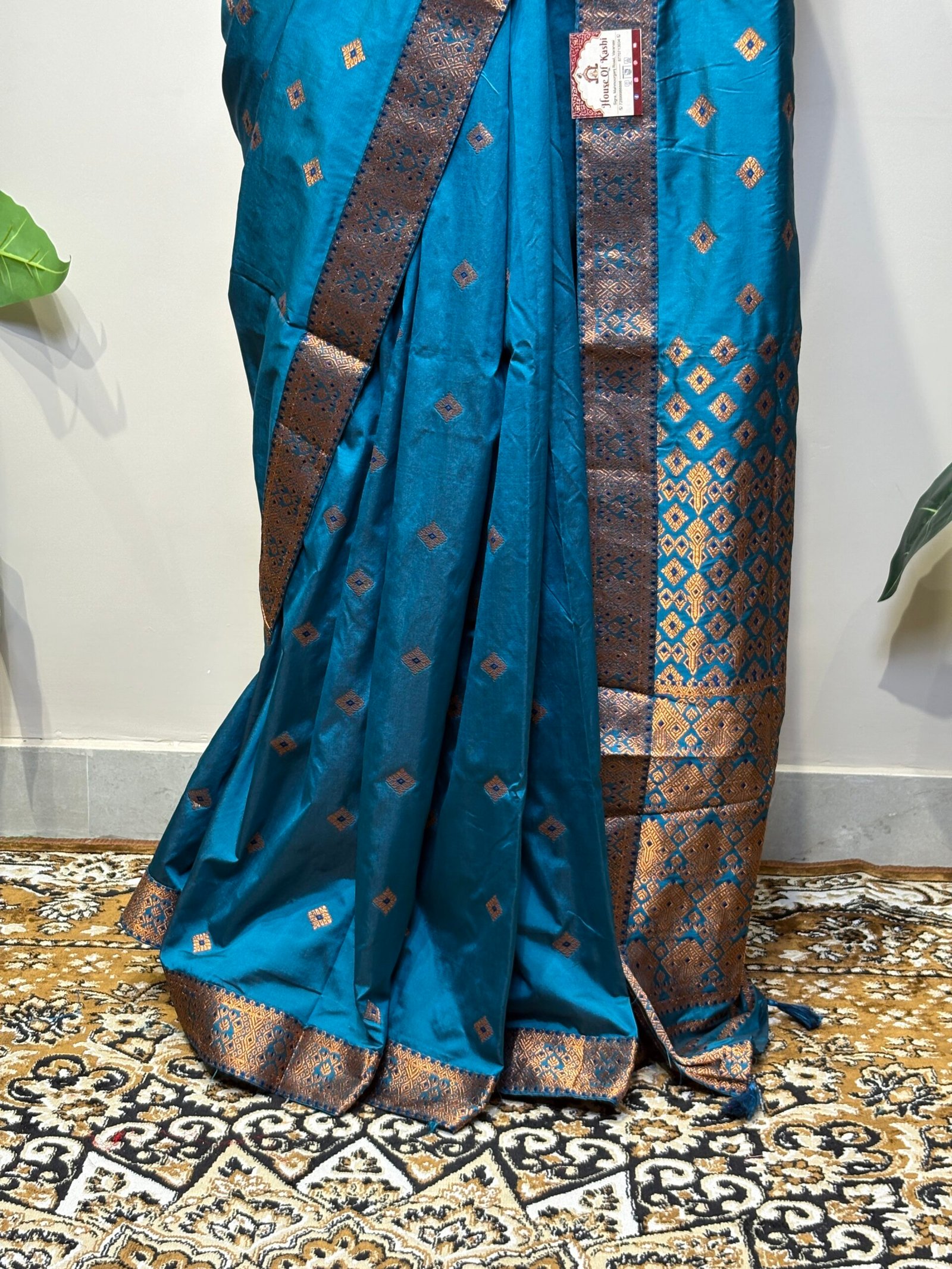 Teal Blue Banarasi Silk Saree with Zari Buti - Image 4