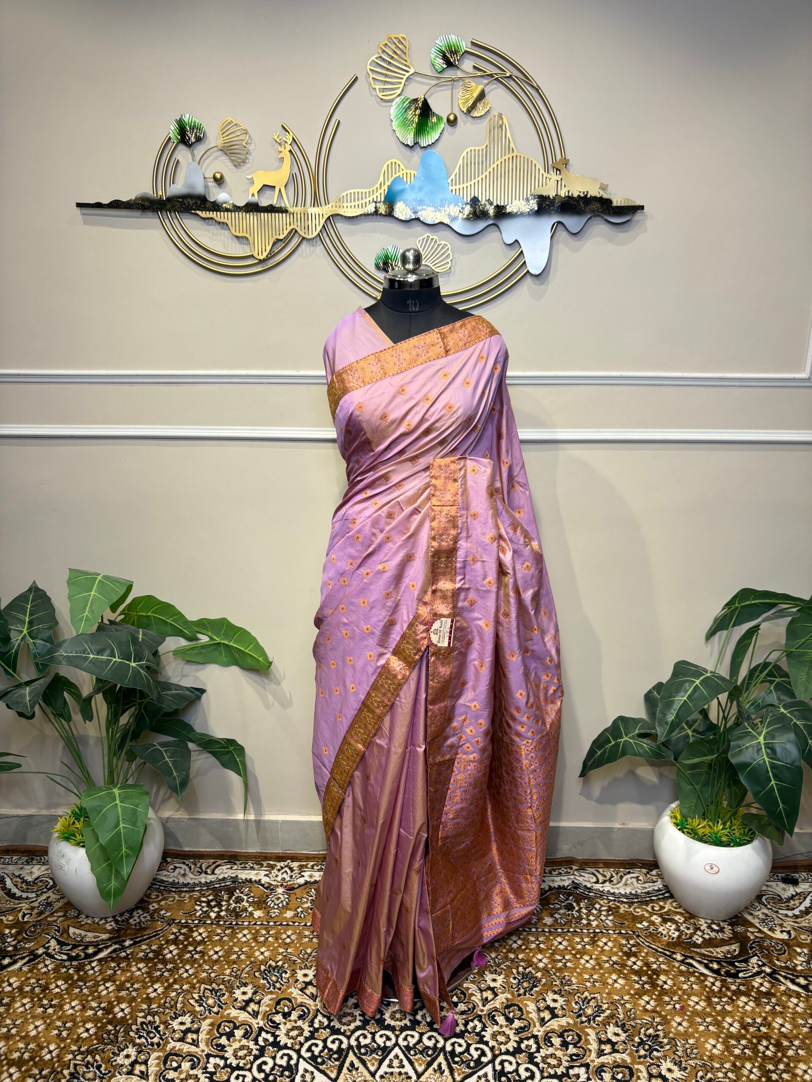 Lavender Banarasi Saree with Zari Butti - Image 2