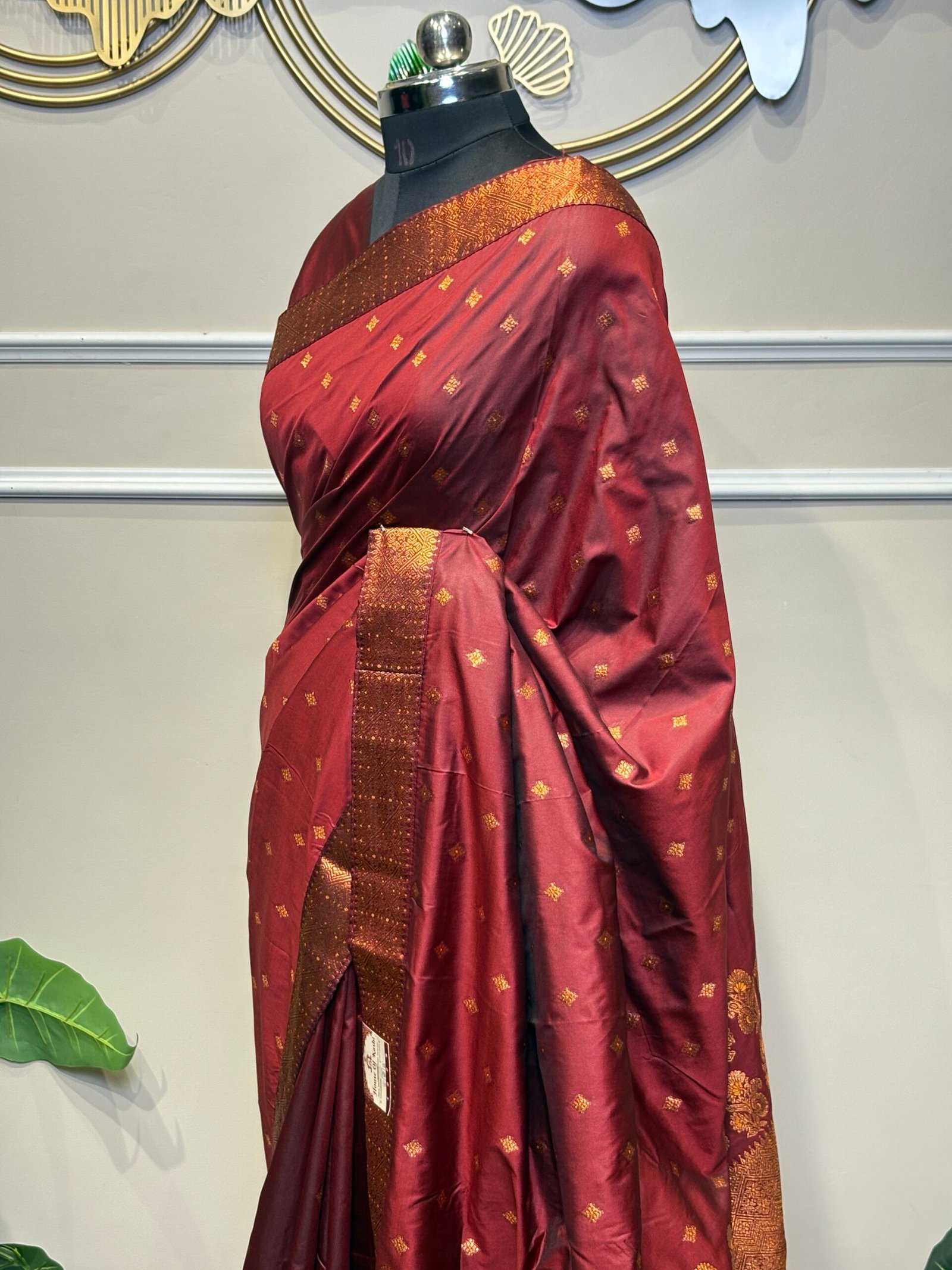 Maroon Banarasi Saree - Image 5