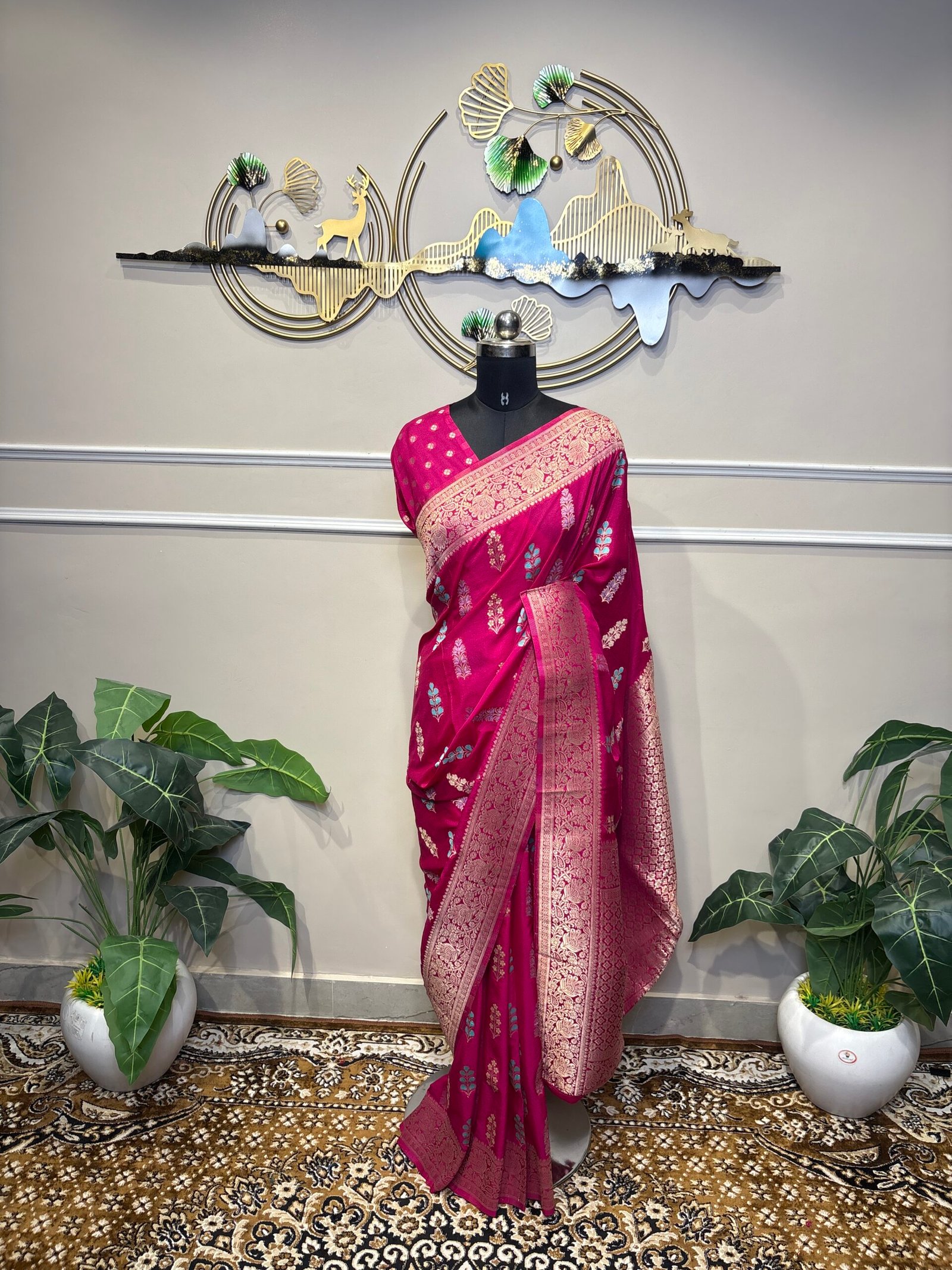 Rani Pink Chiffon Saree - Image 3