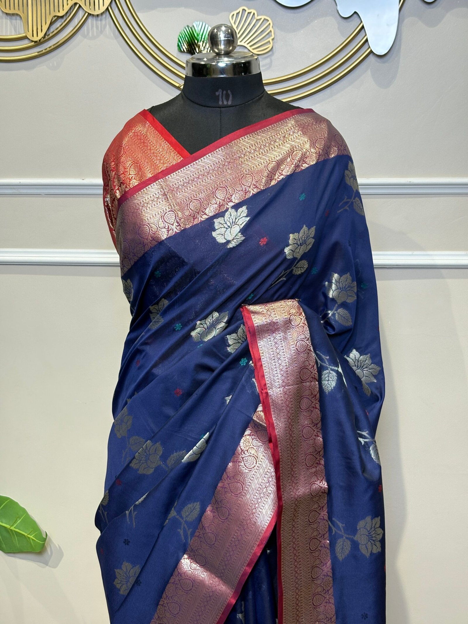 Royal Navy Blue Banarasi Silk Saree - Image 2