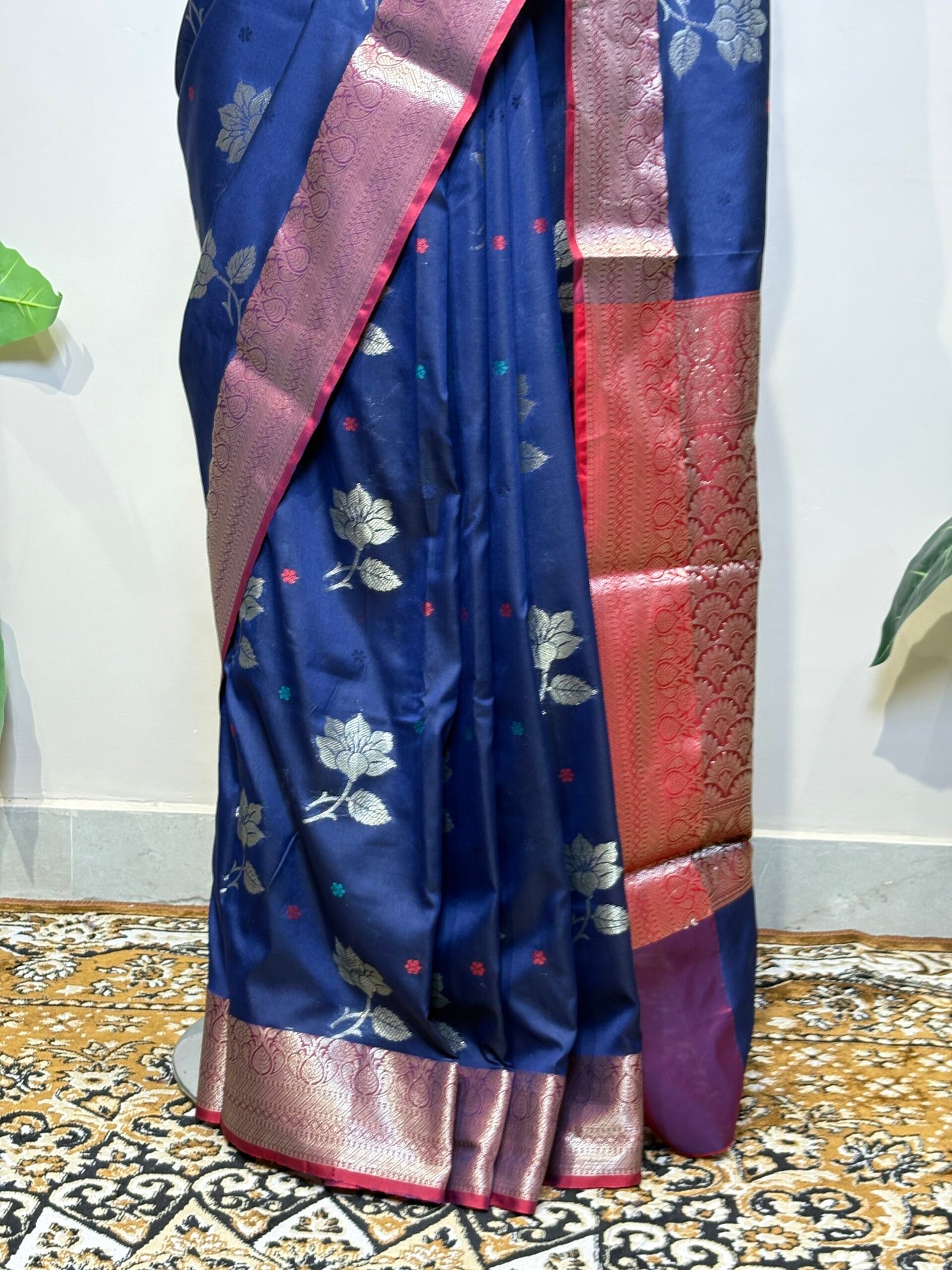 Royal Navy Blue Banarasi Silk Saree - Image 5