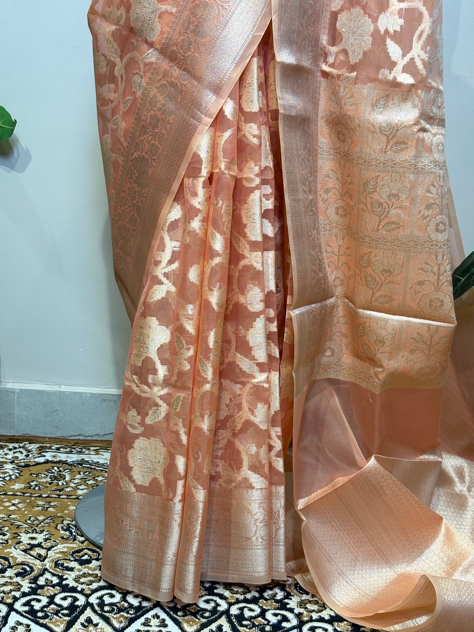 Peach Banarasi Silk Saree with Zari Floral Weave - Image 6