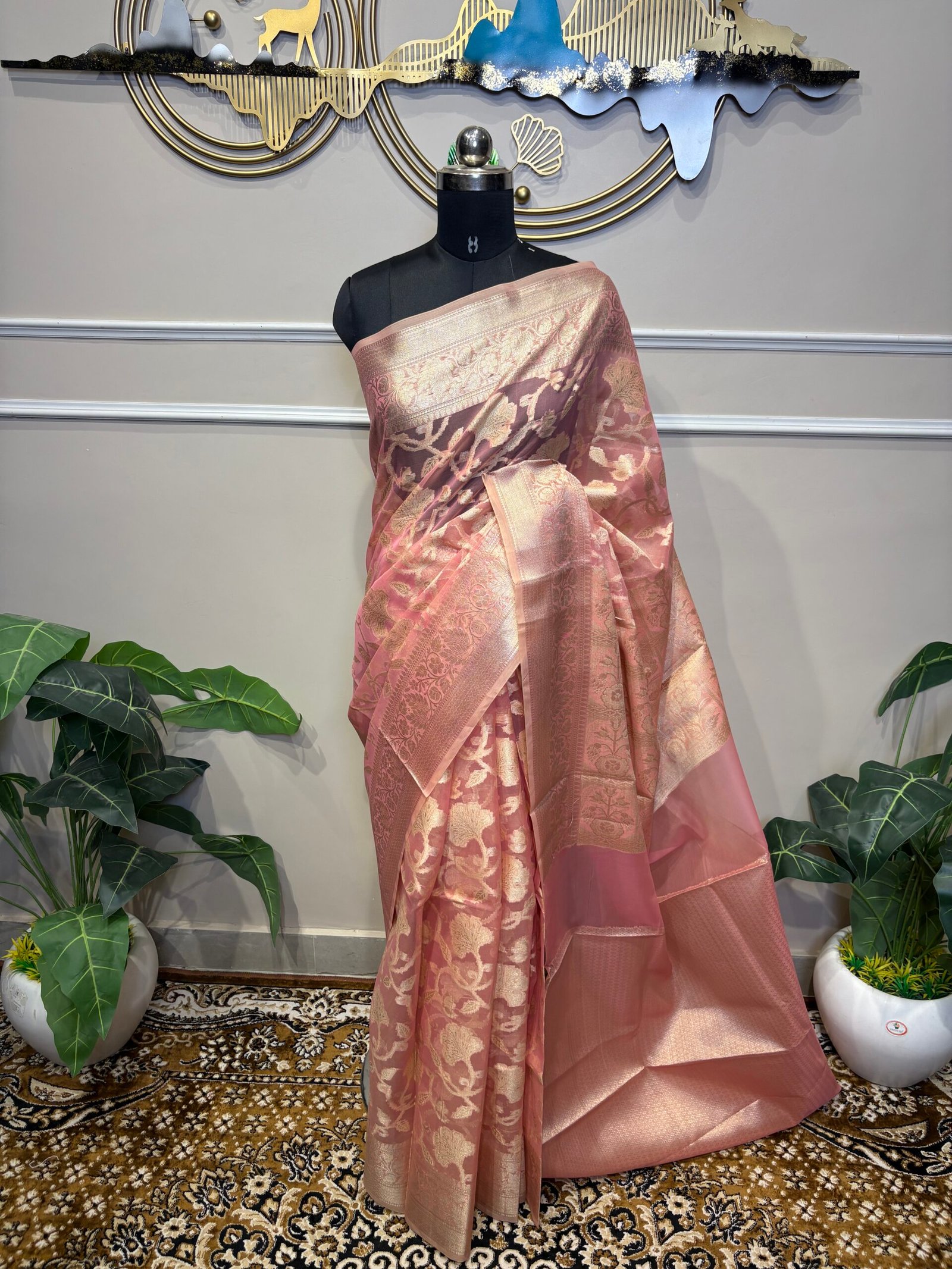 Dusty Rose Banarasi Saree - Image 2